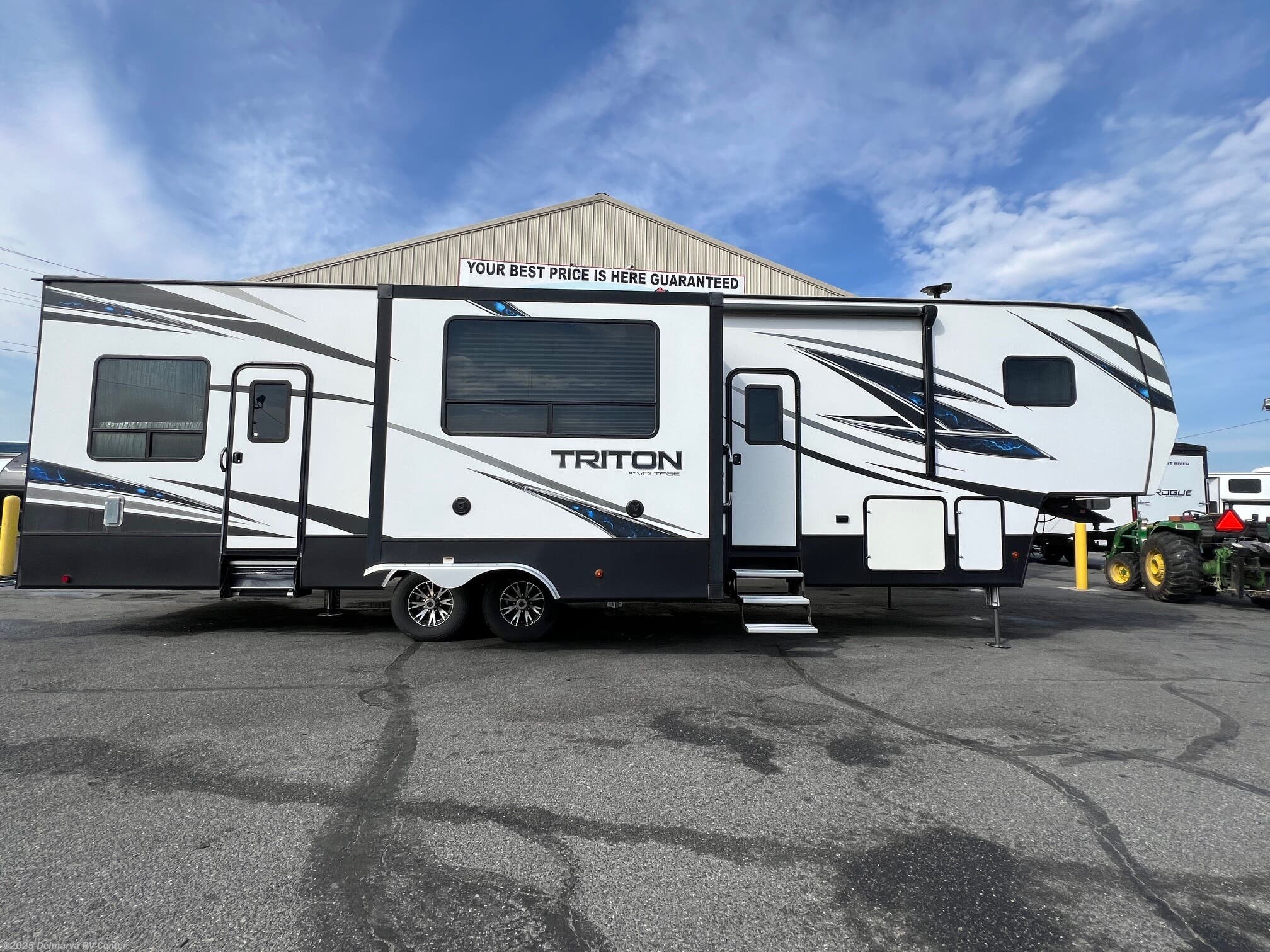 2019 Dutchmen Voltage Triton 3551