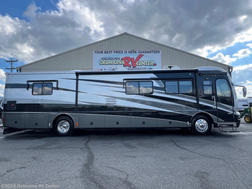 Used 2004 Fleetwood Revolution LE 40C available in Milford, Delaware