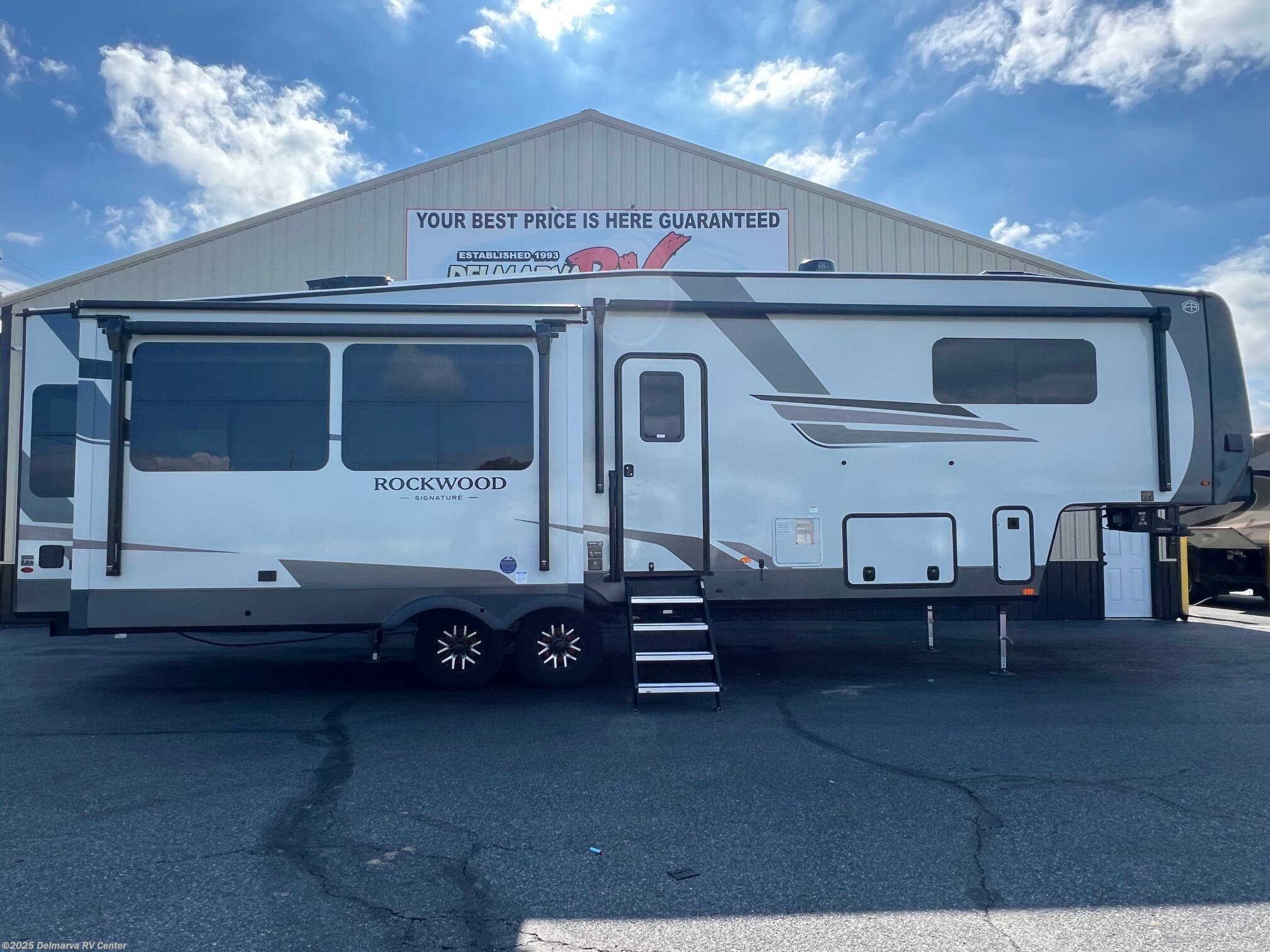 2026 Forest River Rockwood Signature R361RLS
