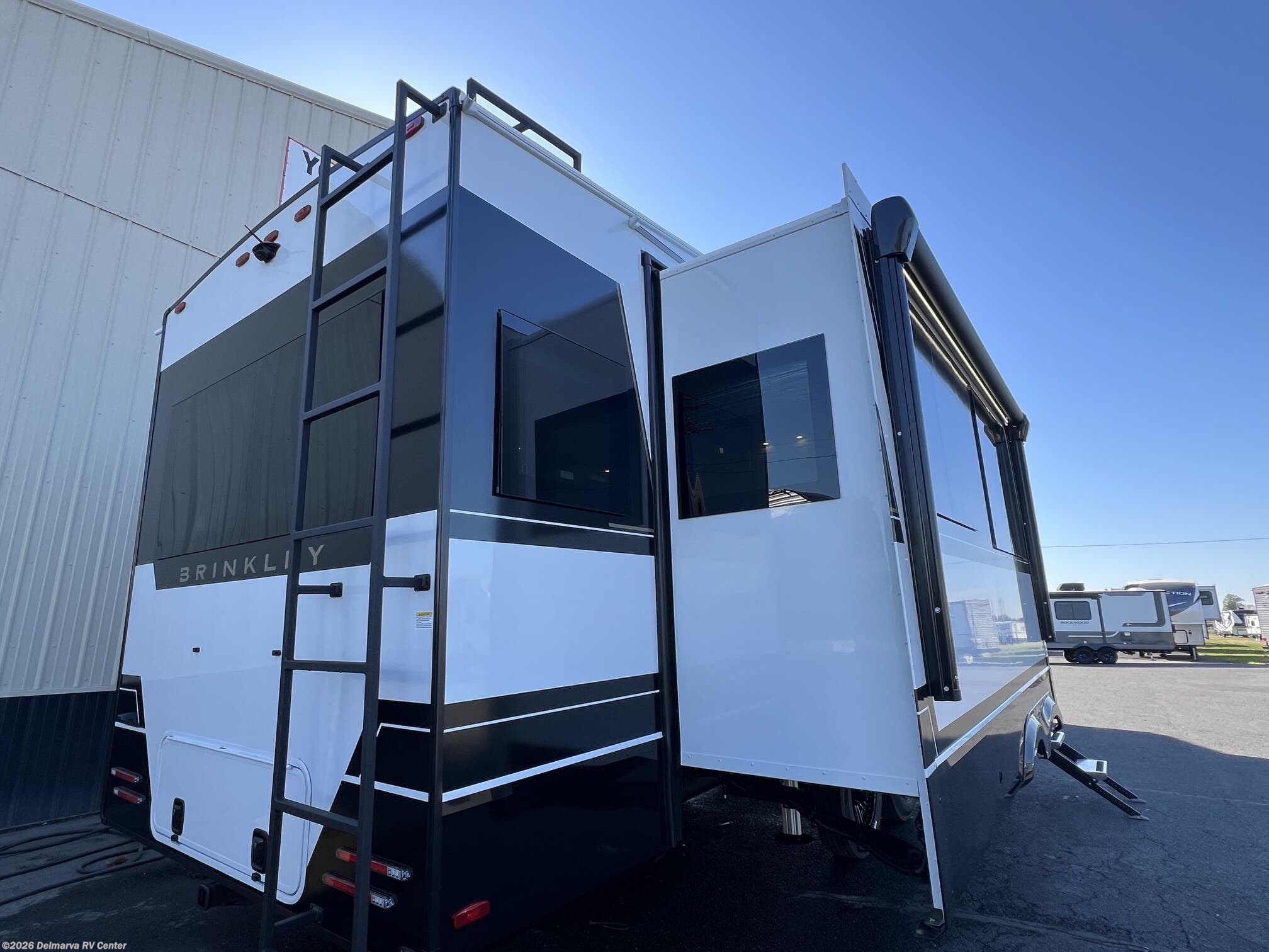 2026 Brinkley RV Model Z 2900 - New Fifth Wheel For Sale by Delmarva RV Center in Milford, Delaware features Toilet, Fireplace, Oven, Auxiliary Battery, Shower