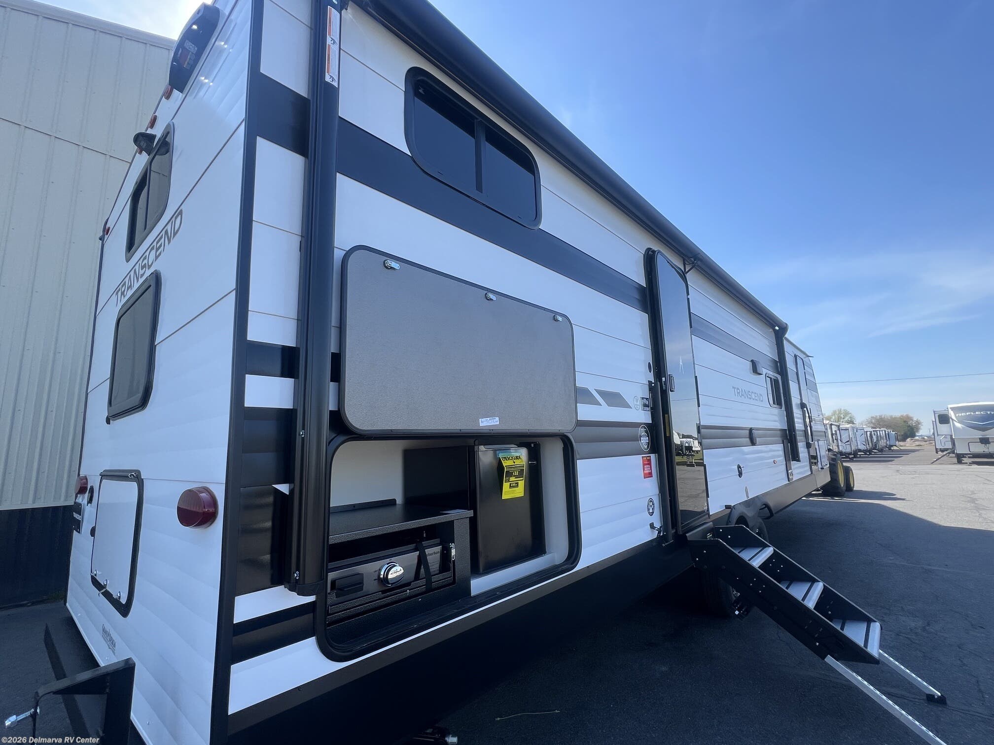 2026 Grand Design Transcend 305BHT - New Travel Trailer For Sale by Delmarva RV Center in Milford, Delaware