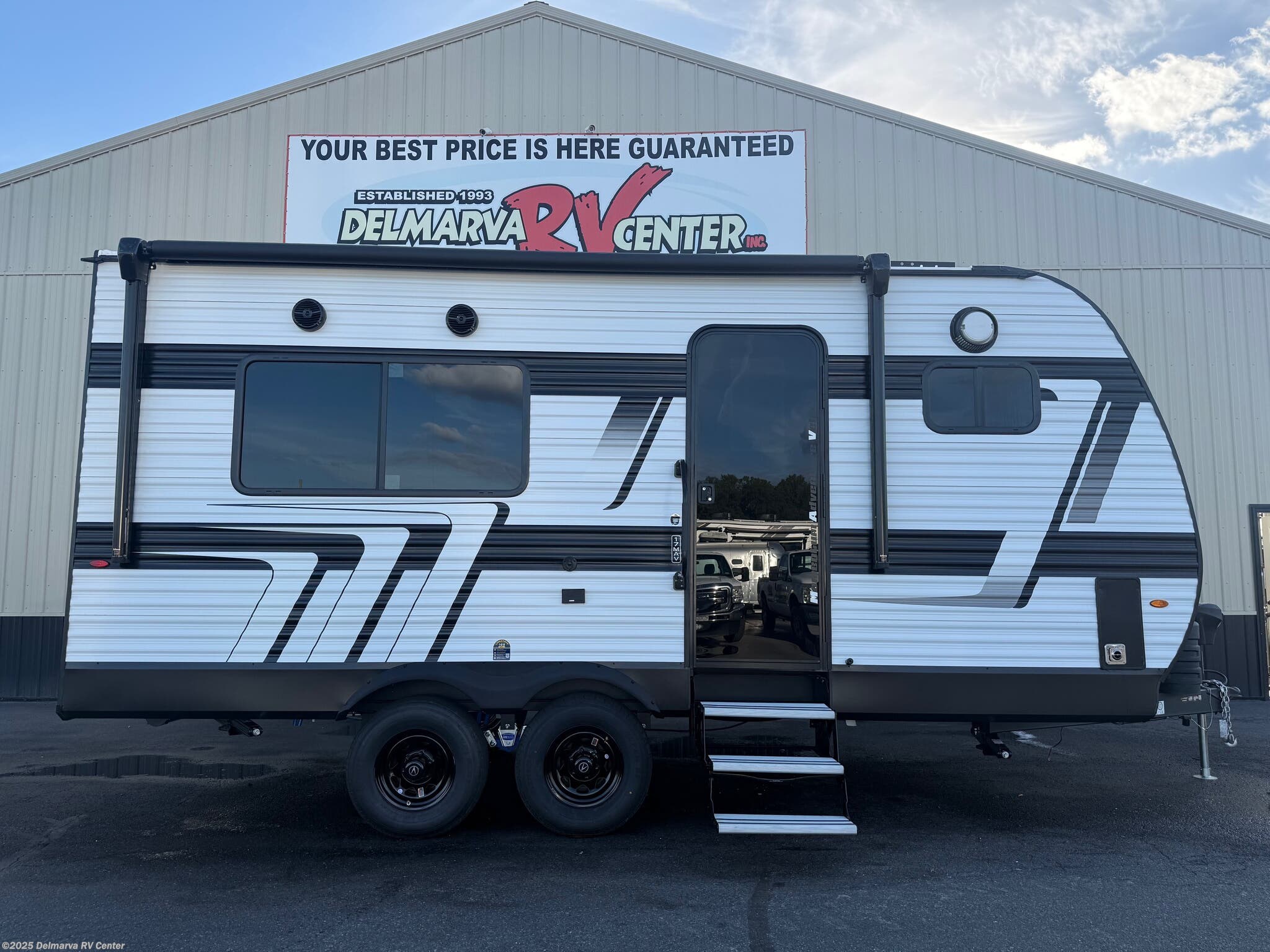 2026 Grand Design Momentum 17MAV