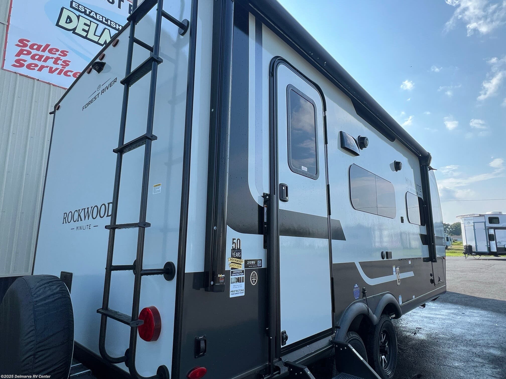 2026 Forest River Rockwood Mini Lite 2109S