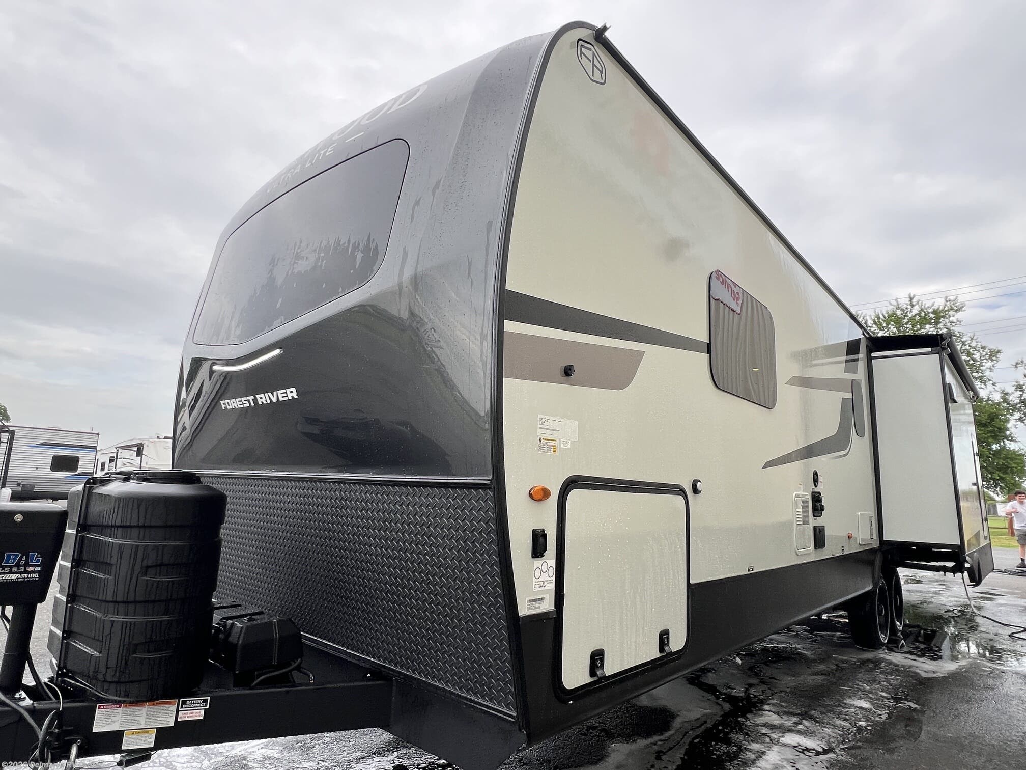 2026 Forest River Rockwood Ultra Lite 2906RL - New Travel Trailer For Sale by Delmarva RV Center in Milford, Delaware