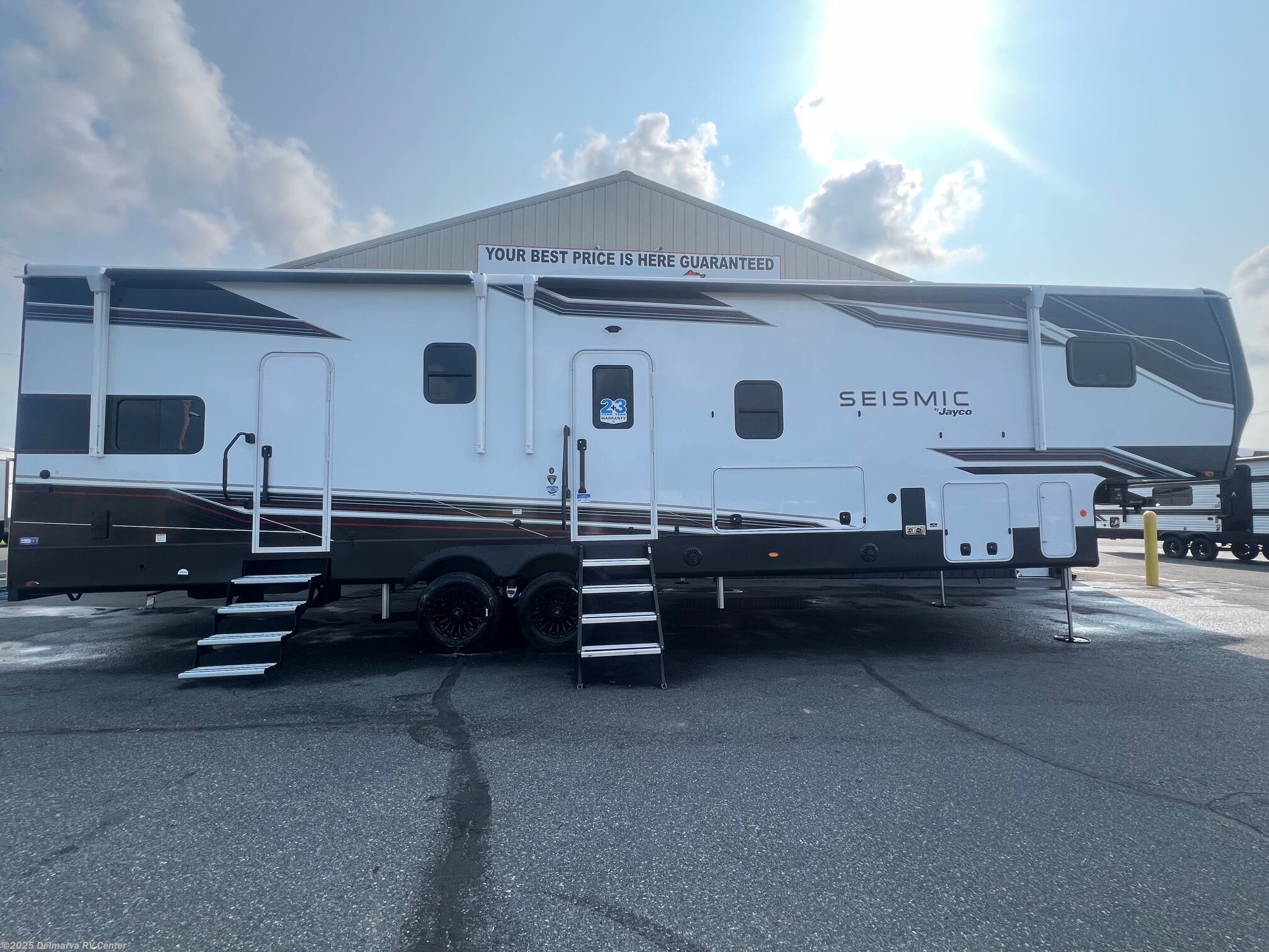 2026 Jayco Seismic 359