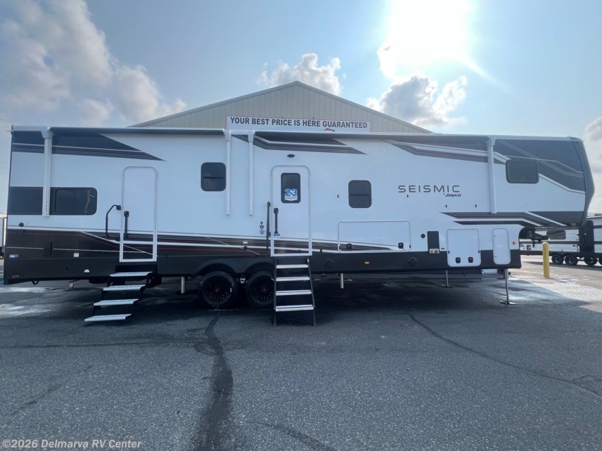 2027 Jayco Seismic 359