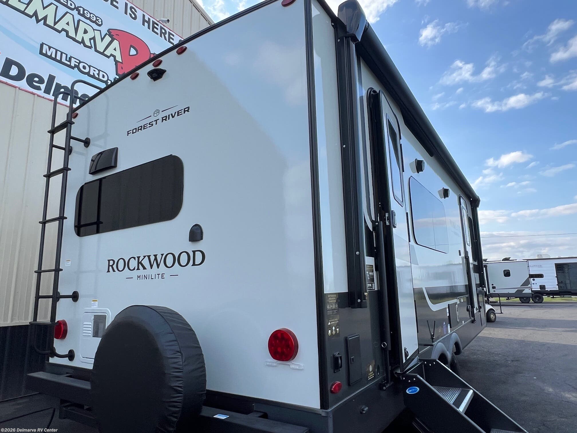 2026 Forest River Rockwood Mini Lite 2515S - New Travel Trailer For Sale by Delmarva RV Center in Milford, Delaware features LP Detector, Roof Vents, Exterior Grill, Skylight, External Shower