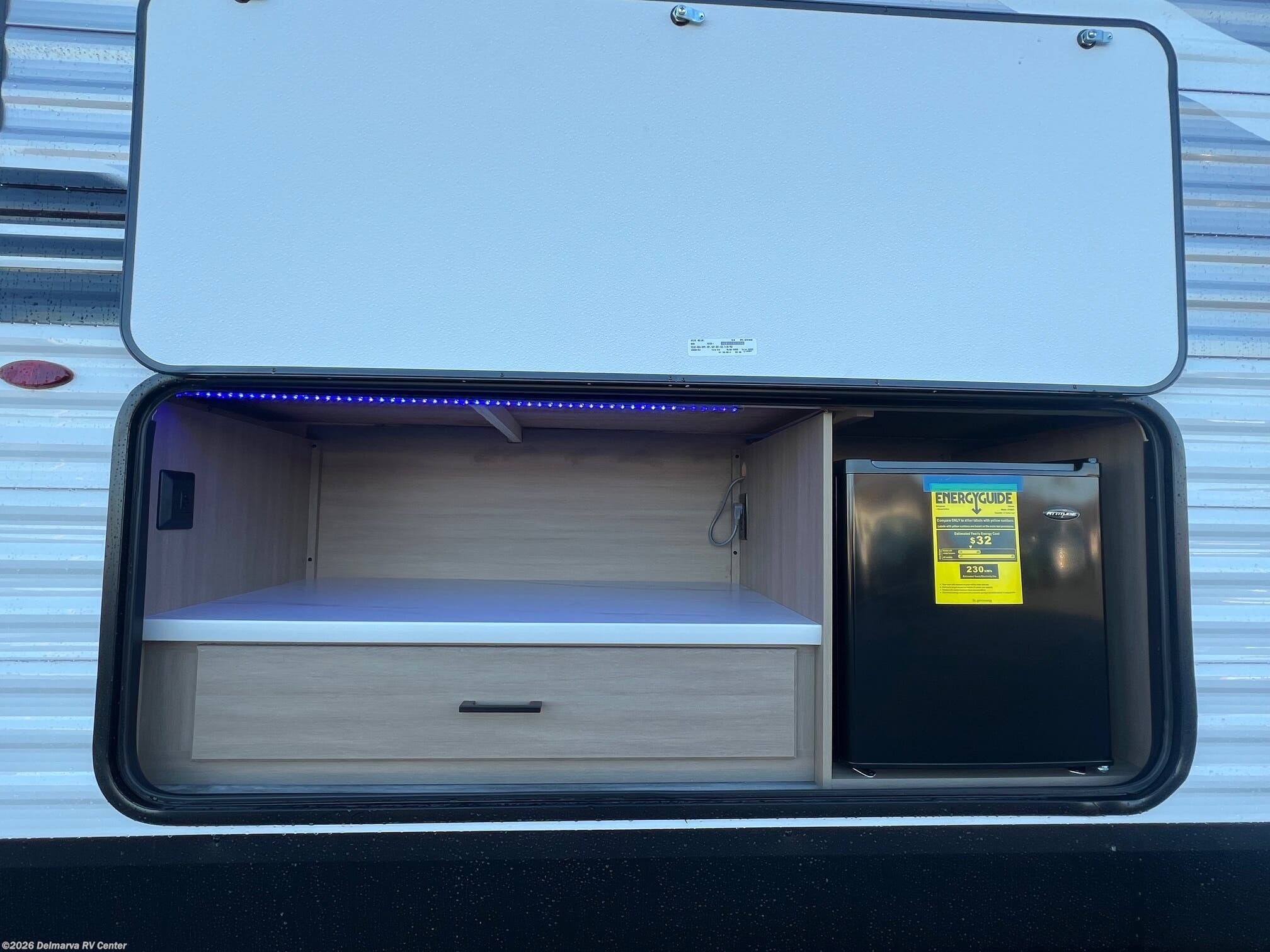 2026 Jayco Jay Feather SLX 245BHS - New Travel Trailer For Sale by Delmarva RV Center in Milford, Delaware