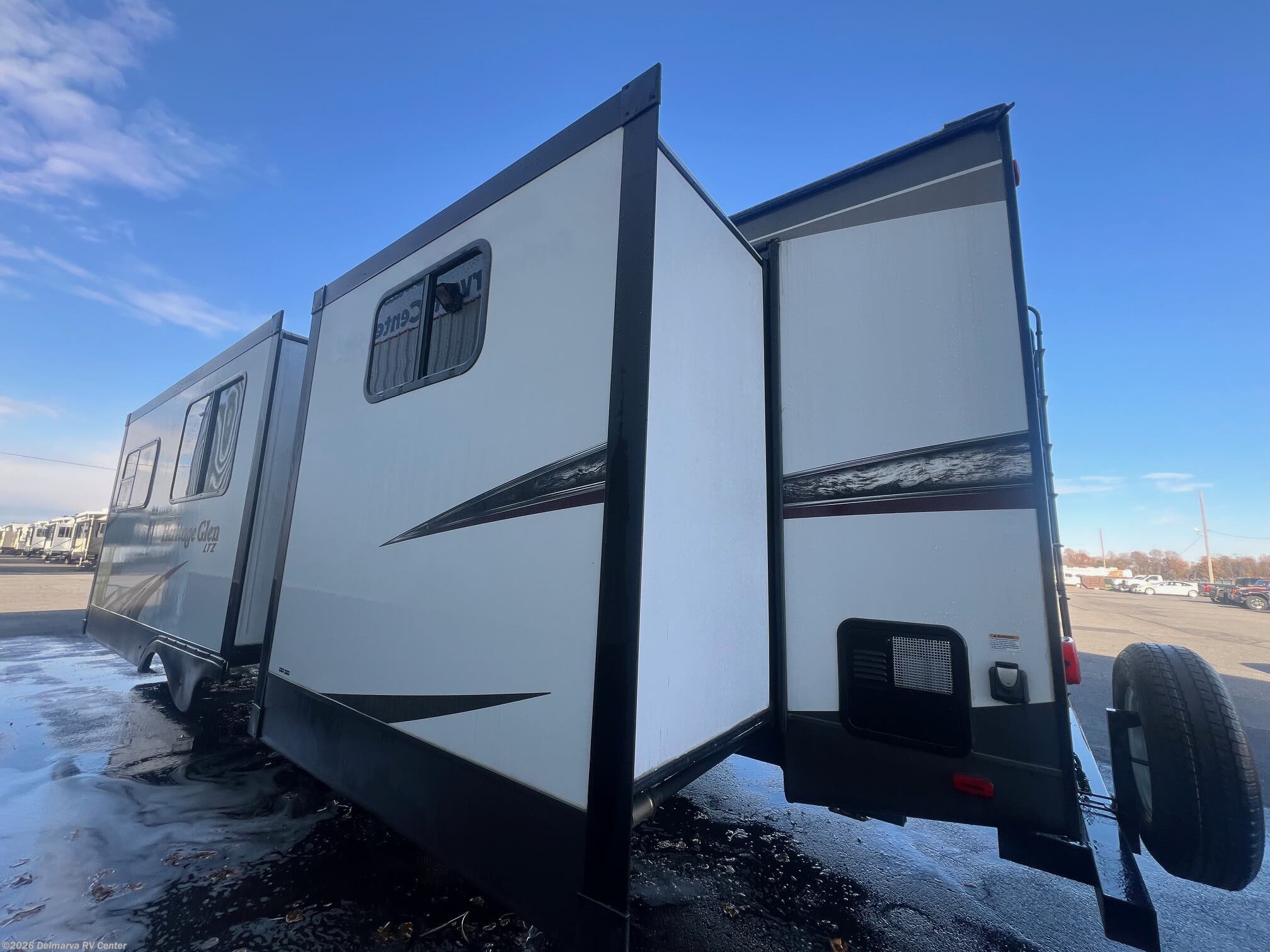 2019 Forest River Wildwood Heritage Glen LTZ 300BH - Used Travel Trailer For Sale by Delmarva RV Center in Milford, Delaware features Bunk Beds, TV