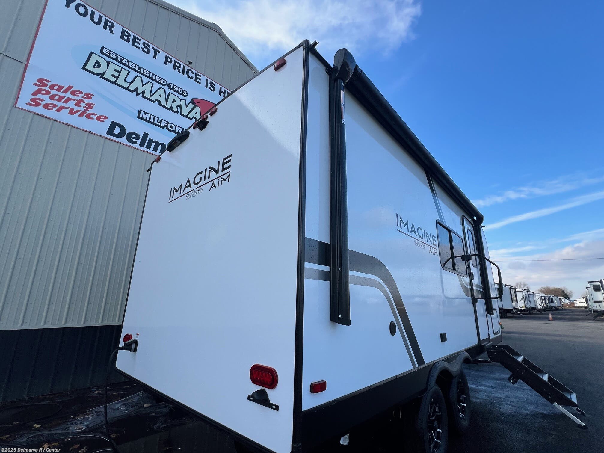 2026 Grand Design Imagine AIM 19MLA - New Travel Trailer For Sale by Delmarva RV Center in Milford, Delaware