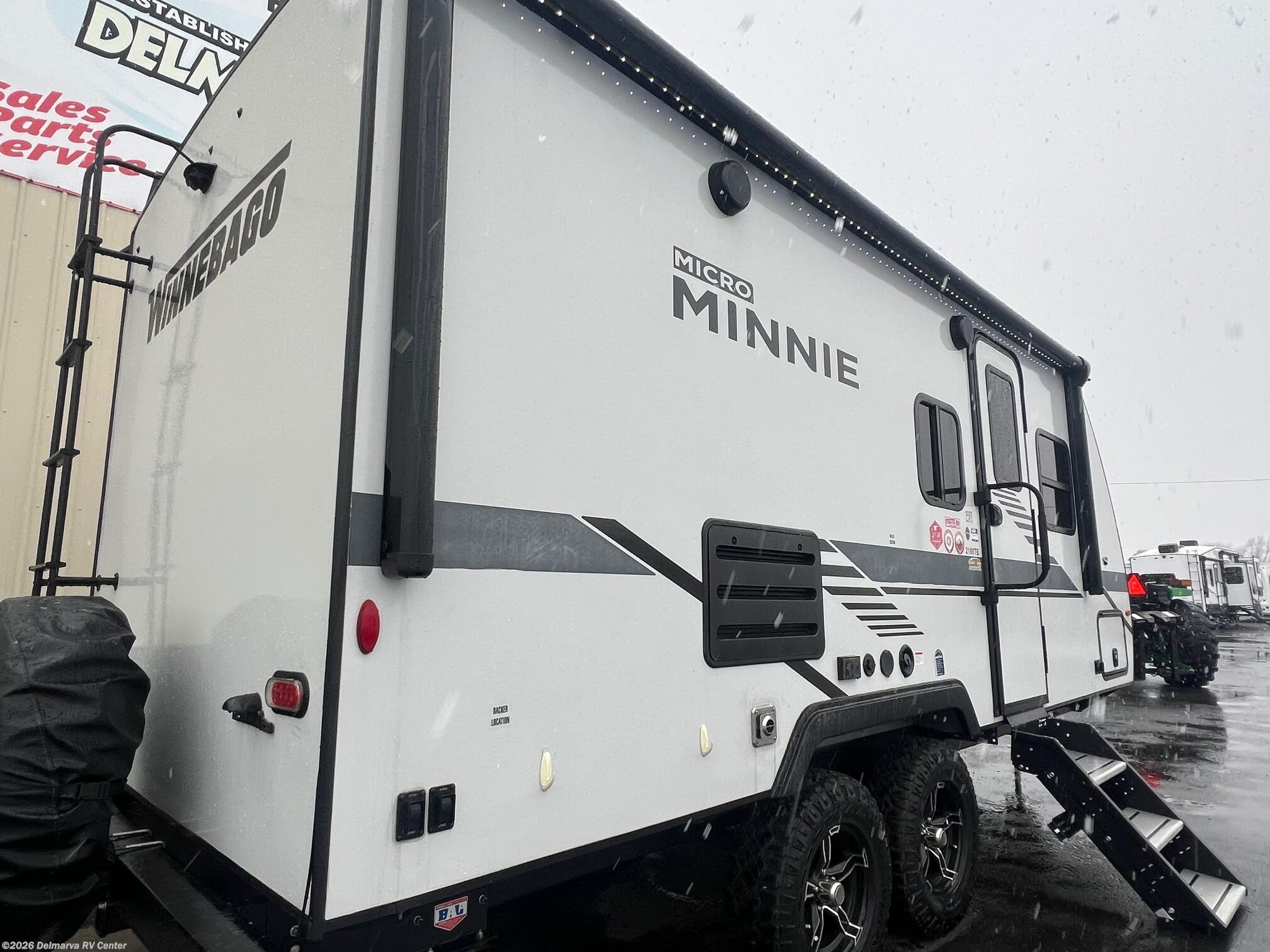 2022 Winnebago Minnie Winnie 2108TB - Used Travel Trailer For Sale by Delmarva RV Center in Milford, Delaware