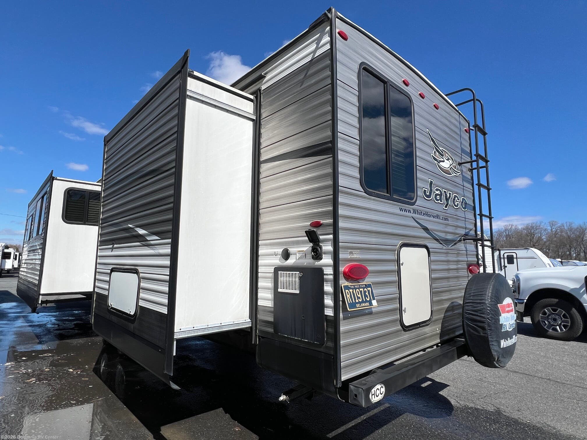 2017 Jayco Jay Flight 38FDDS - Used Travel Trailer For Sale by Delmarva RV Center in Milford, Delaware