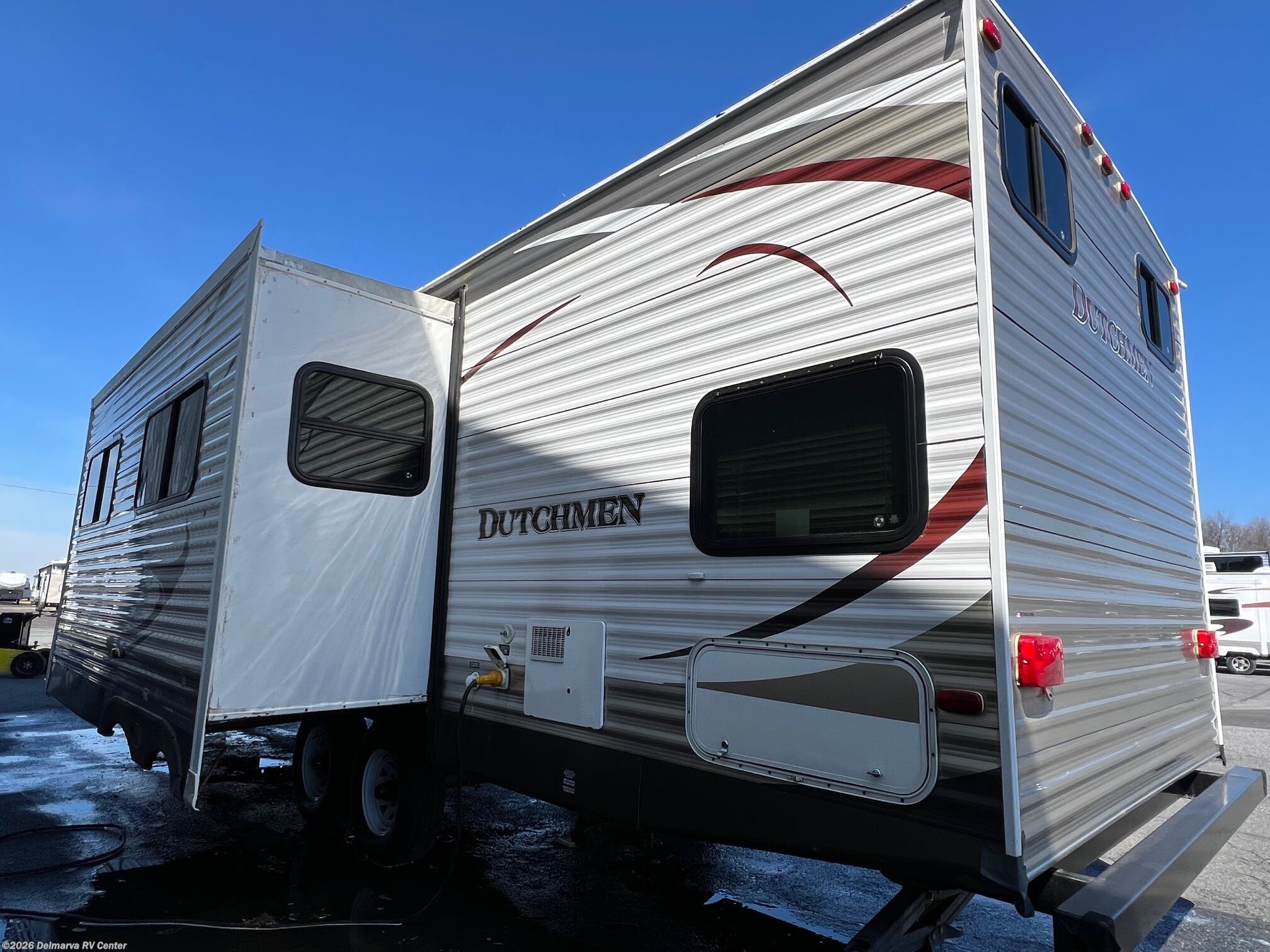 Used 2013 Dutchmen 317QBS available in Milford, Delaware