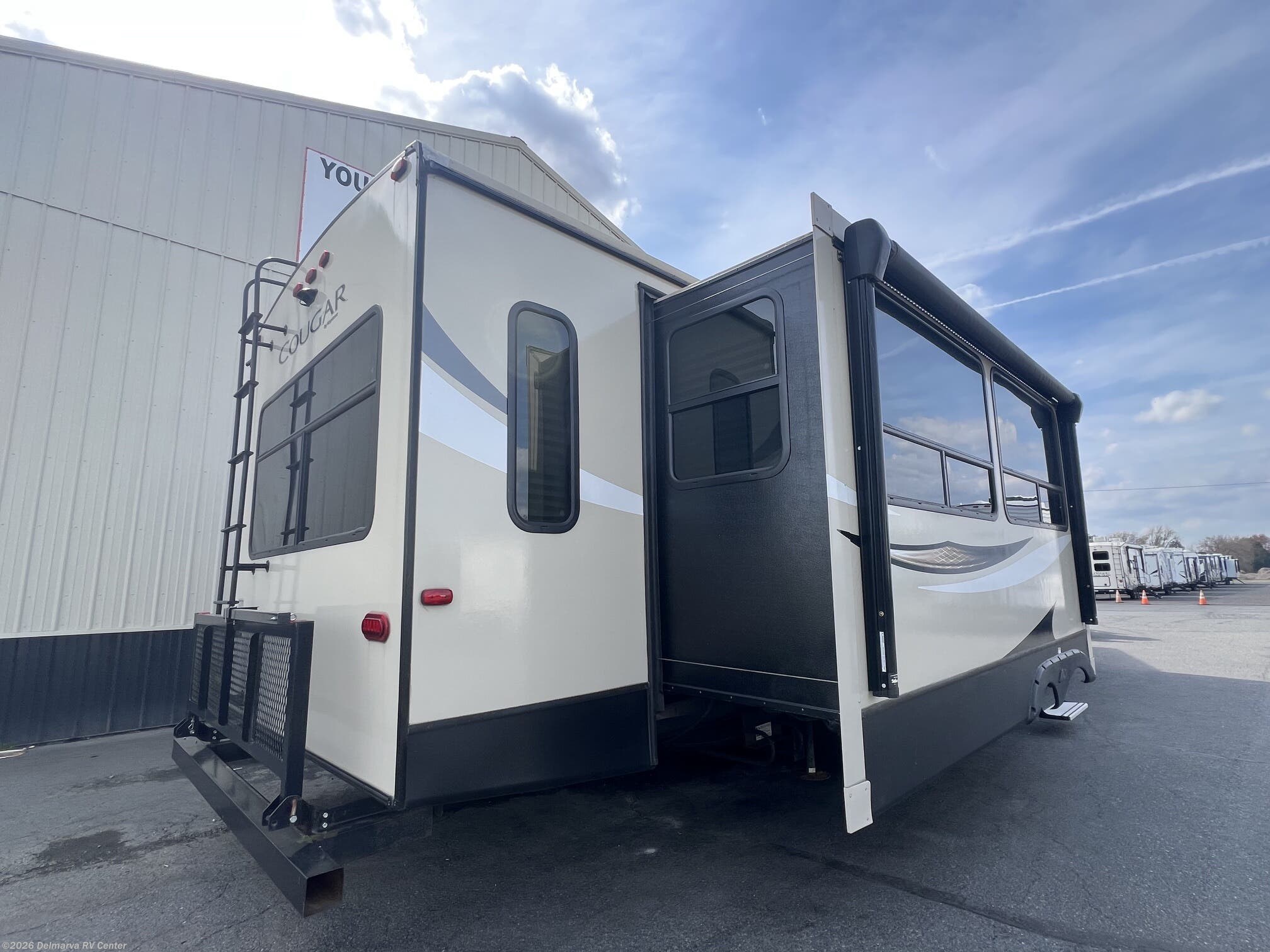 2018 Cougar Half-Ton 32RLI by Keystone from Delmarva RV Center in Milford, Delaware
