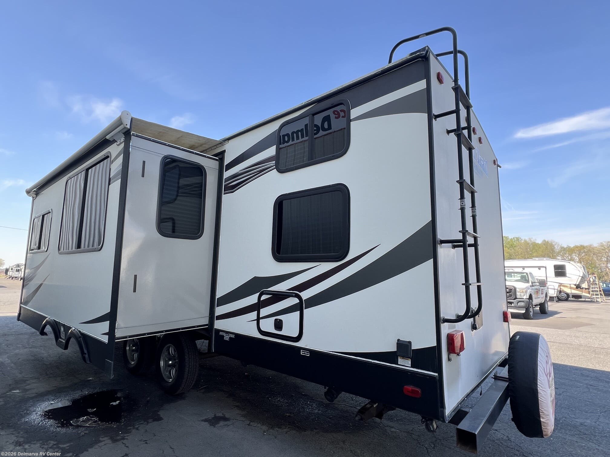 2016 North Trail 28DBSS by Heartland from Delmarva RV Center in Milford, Delaware