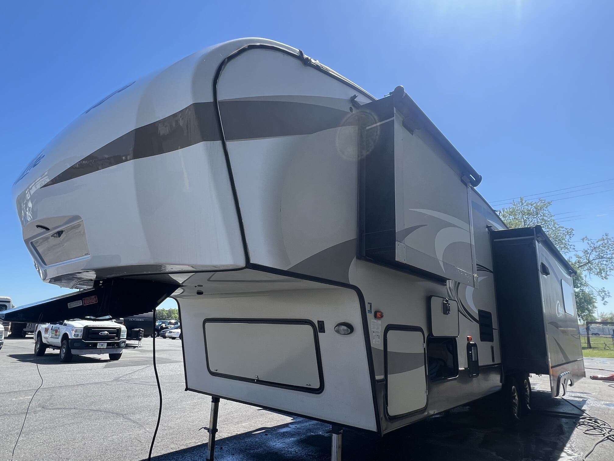 2017 Keystone Cougar XLite 29RES - Used Fifth Wheel For Sale by Delmarva RV Center in Milford, Delaware