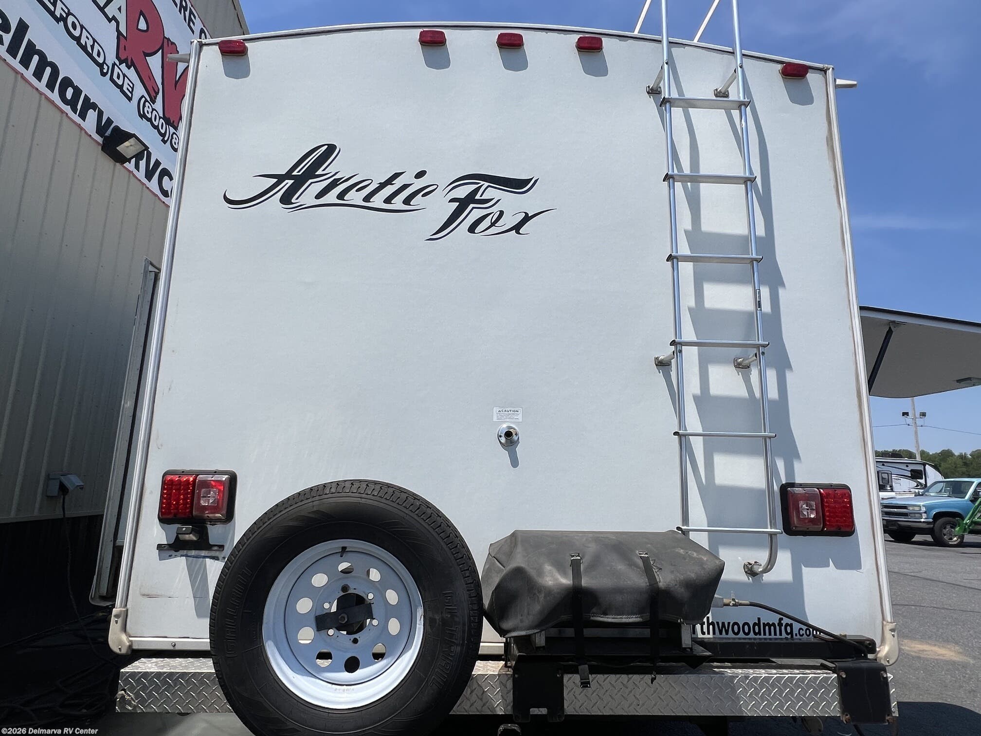 2017 Arctic Fox 24J by Northwood from Delmarva RV Center in Milford, Delaware