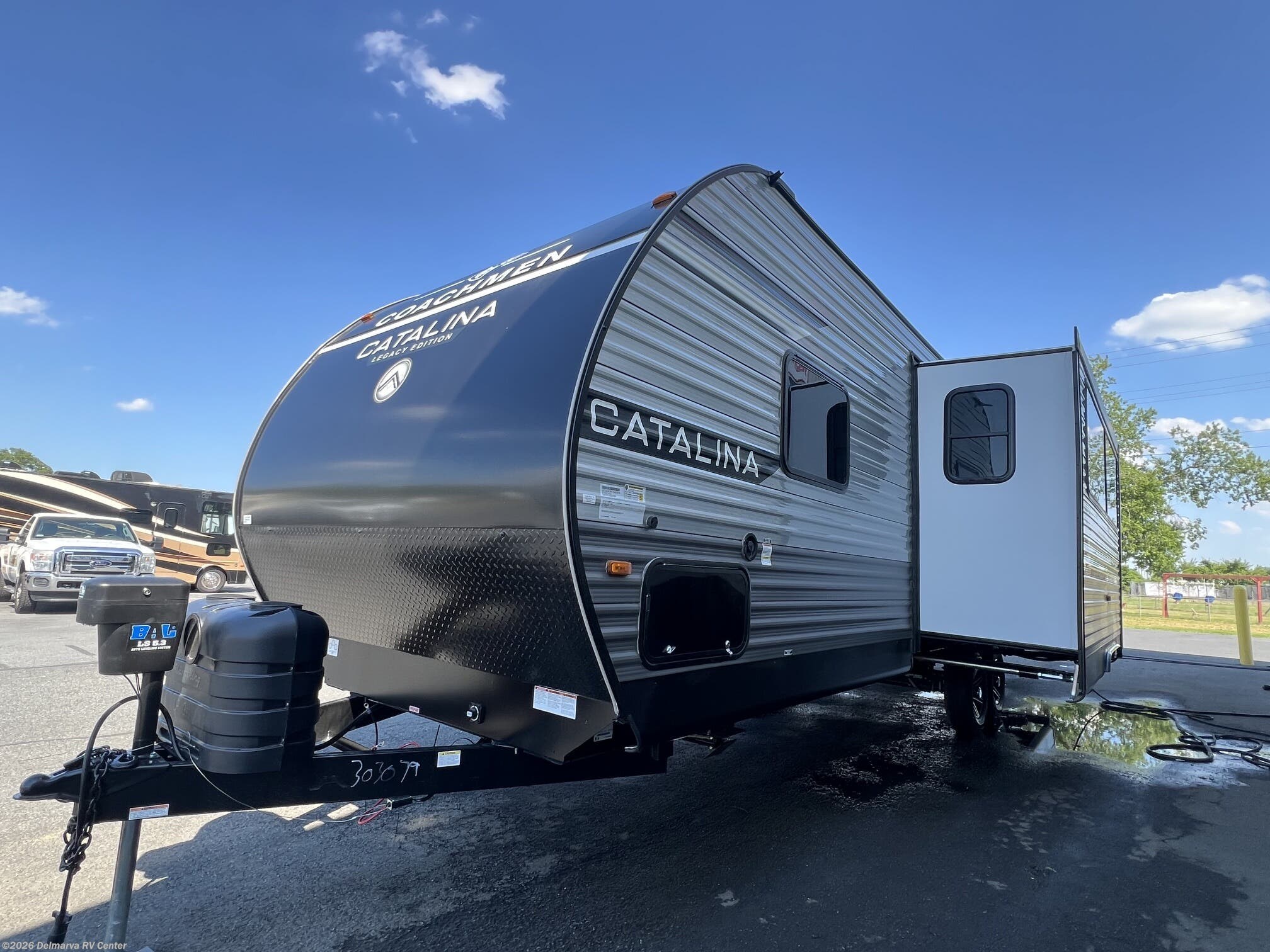 New 2026 Coachmen Catalina Legacy Edition 273DBHCK available in Milford, Delaware