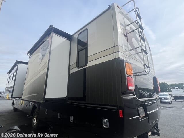 2013 Bounder 36R by Fleetwood from Delmarva RV Center in Milford, Delaware