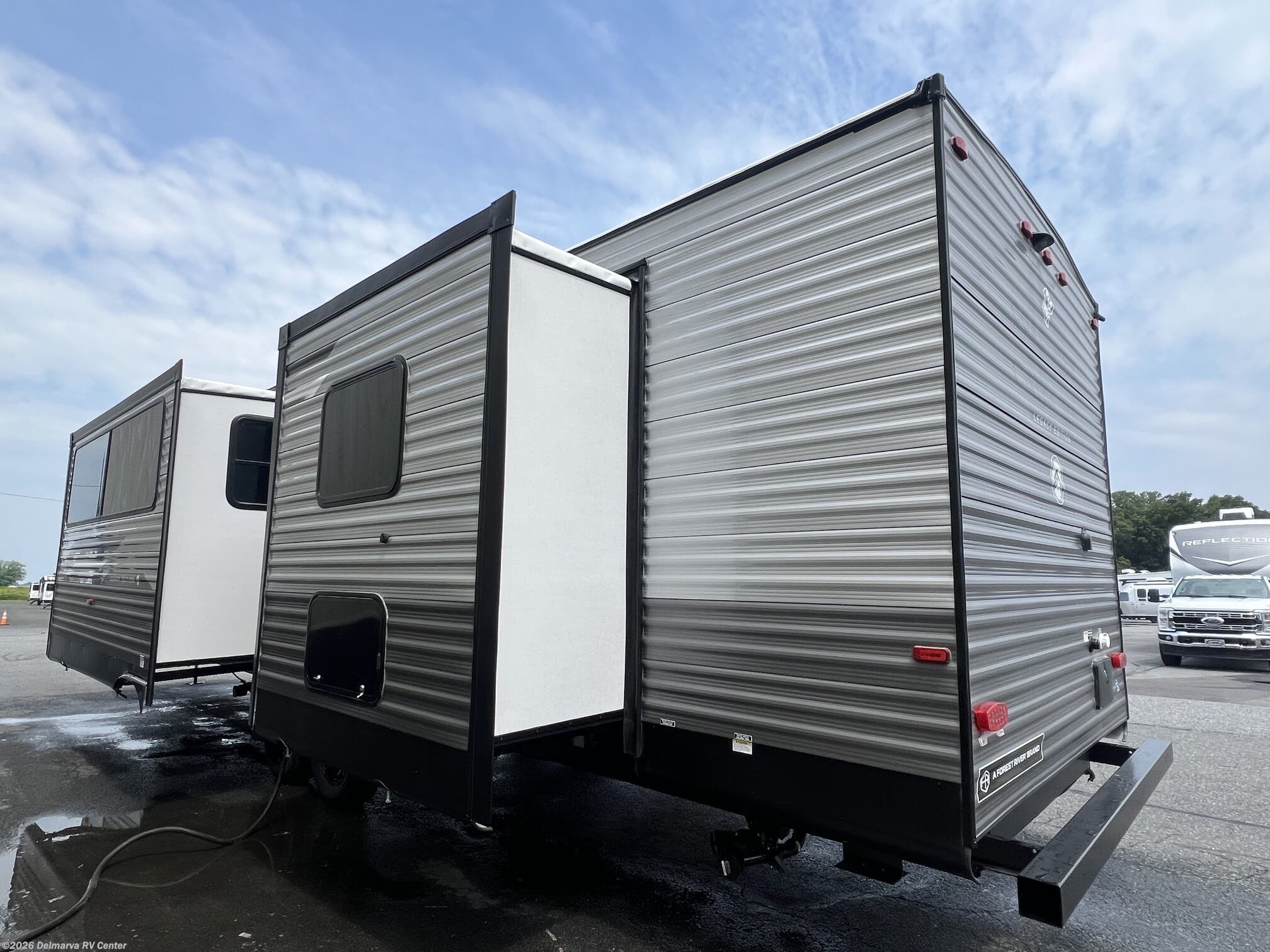 2027 Catalina Legacy Edition 333DBDS by Coachmen from Delmarva RV Center in Milford, Delaware