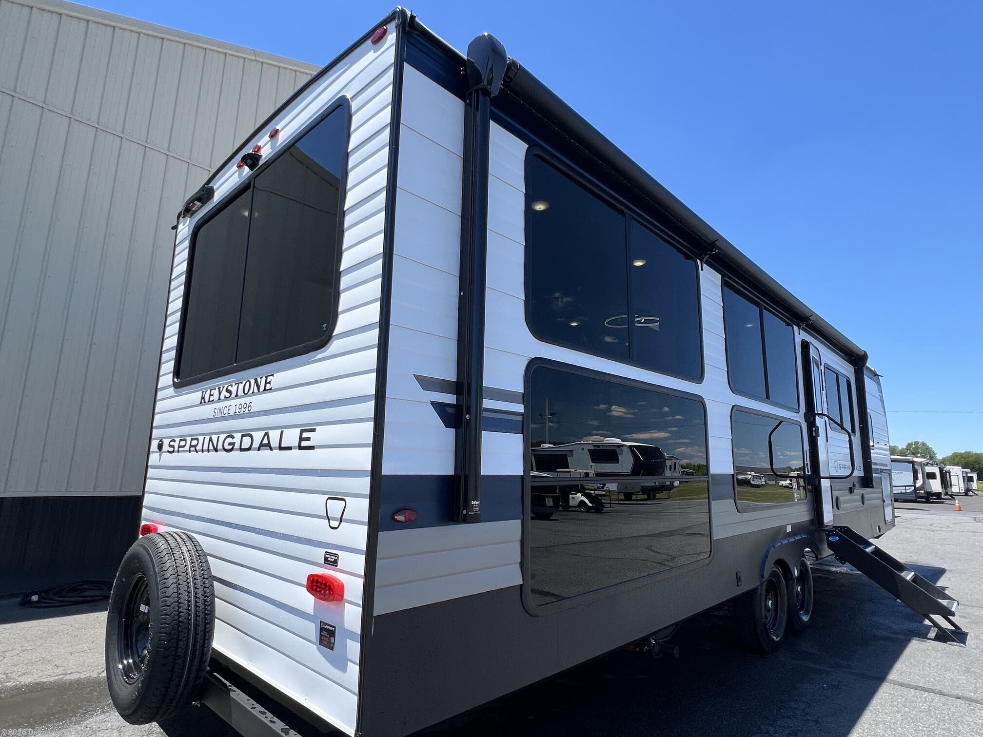 2027 Keystone Springdale 31SUNROOM - New Travel Trailer For Sale by Delmarva RV Center (Milford North) in Milford North, Delaware
