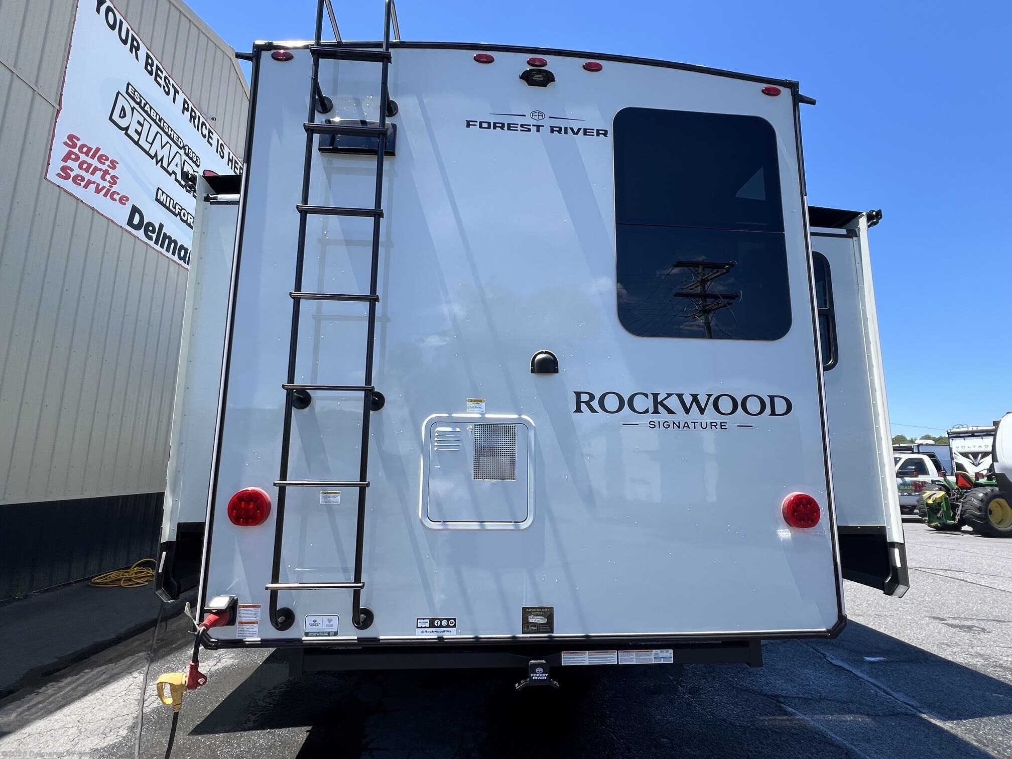 New 2027 Forest River Rockwood Signature 8393RK available in Milford, Delaware
