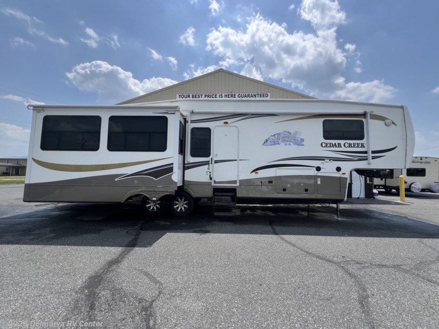 2011 Forest River Cedar Creek 36ckts