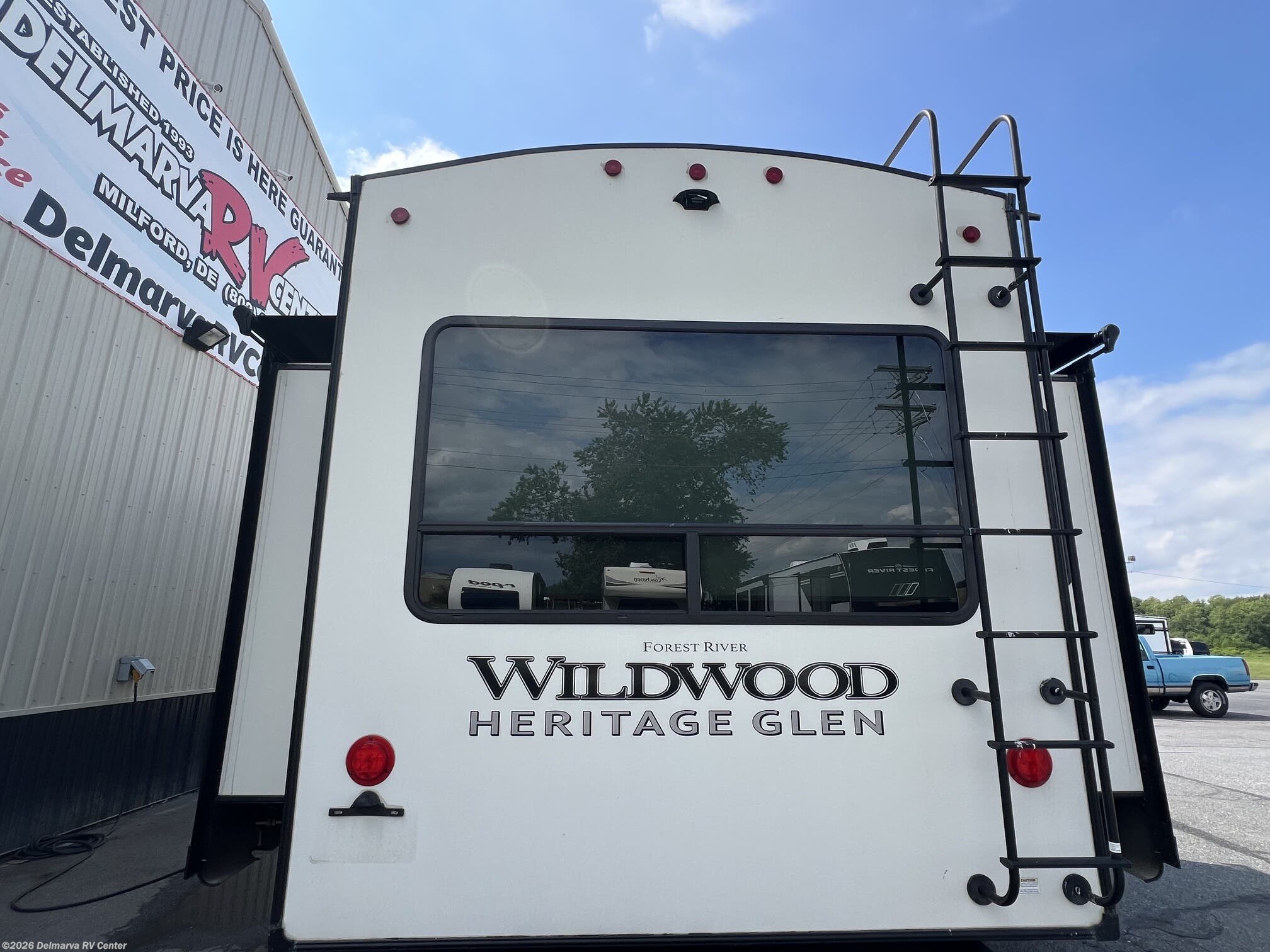 Used 2022 Forest River Wildwood Heritage Glen 286RL available in Milford, Delaware