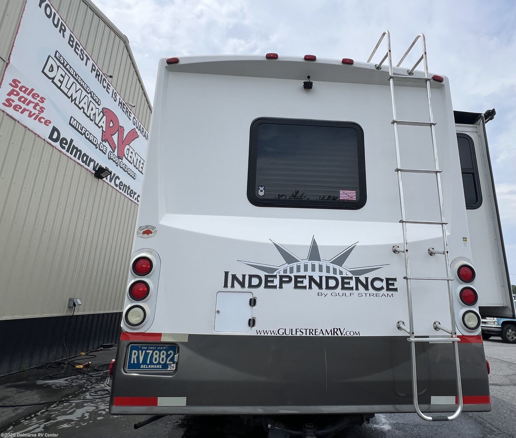 2007 Independence 8357 by Gulf Stream from Delmarva RV Center (Milford North) in Milford North, Delaware