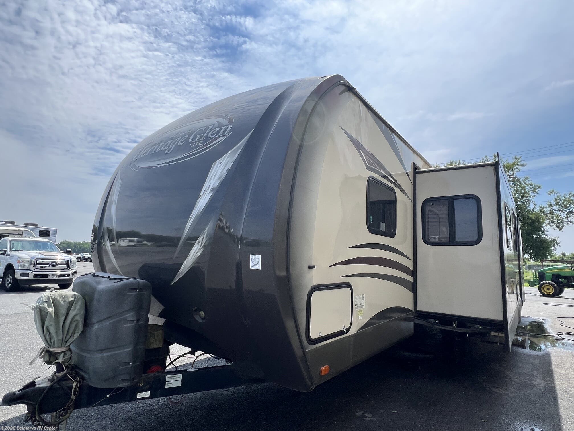 2013 Wildwood Heritage Glen Lite 312QBUD by Forest River from Delmarva RV Center in Milford, Delaware
