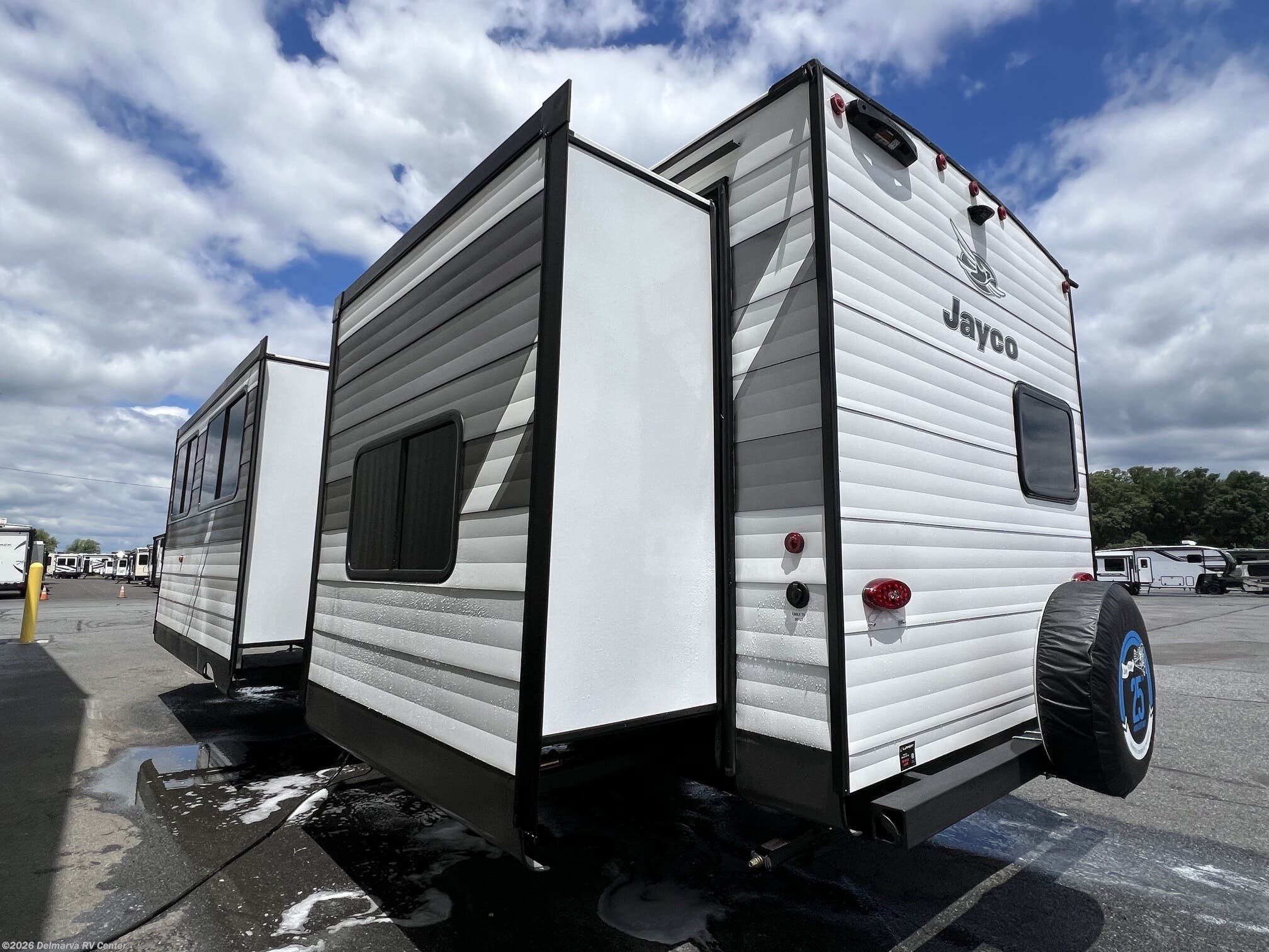 Used 2027 Jayco Jay Flight 321BDS available in Milford, Delaware