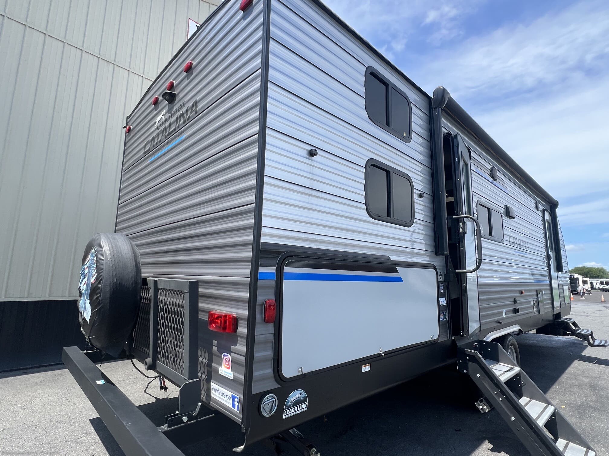 2023 Catalina Legacy Edition 263BHSCK by Coachmen from Delmarva RV Center (Milford North) in Milford North, Delaware