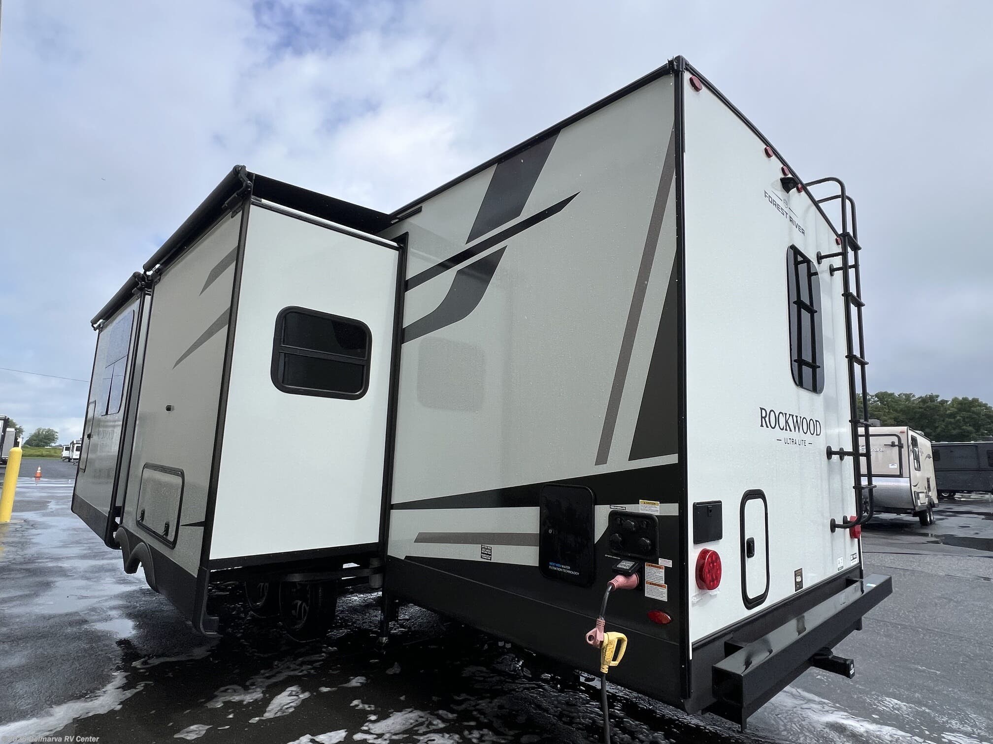 2027 Rockwood Ultra Lite 2623MBR by Forest River from Delmarva RV Center in Milford, Delaware