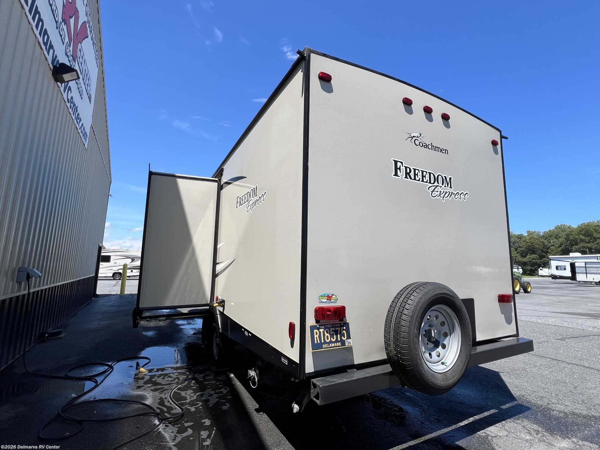 Used 2017 Coachmen Freedom Express 25SE available in Milford, Delaware
