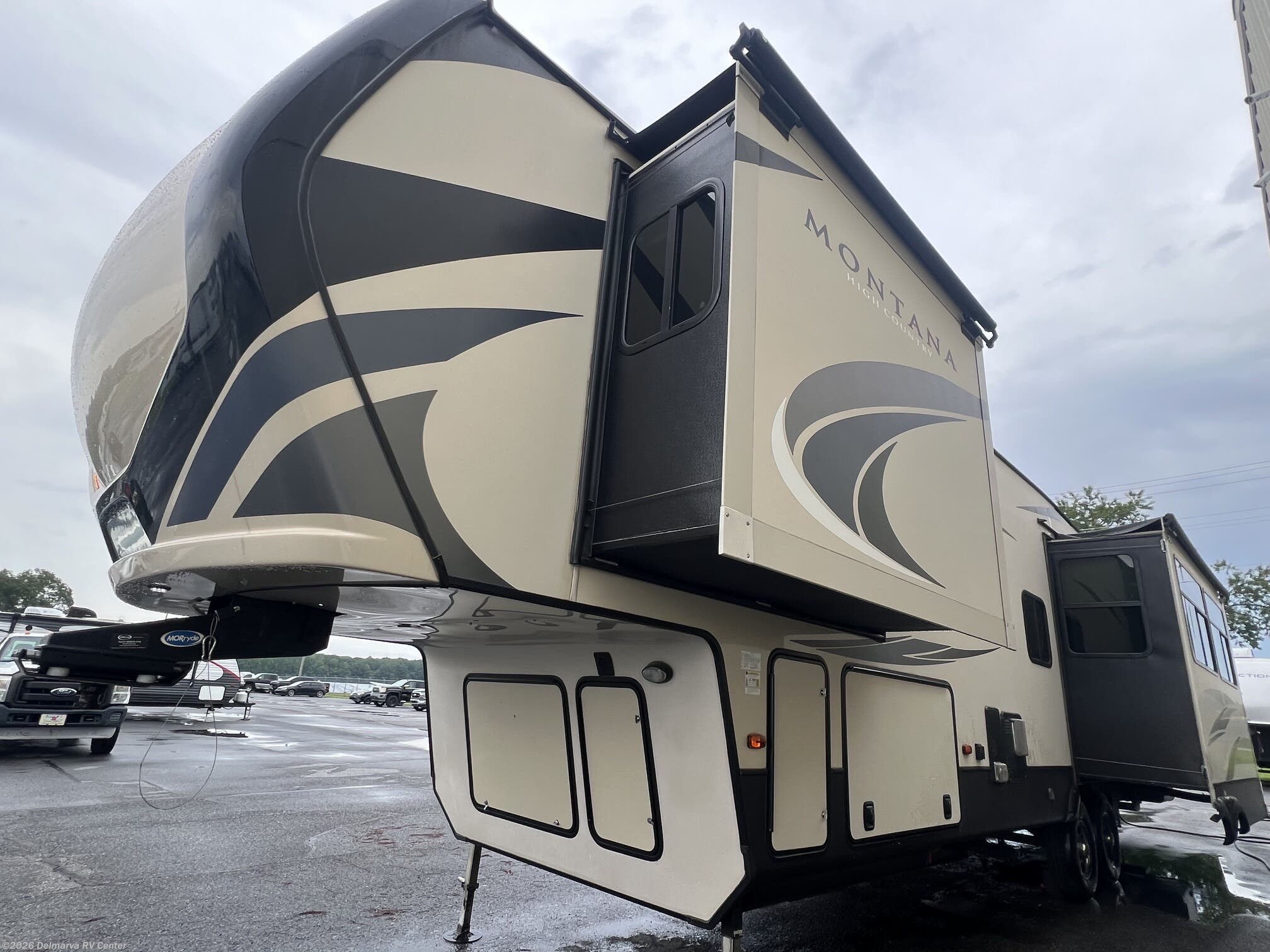 2019 Montana High Country 321MK by Keystone from Delmarva RV Center in Milford, Delaware