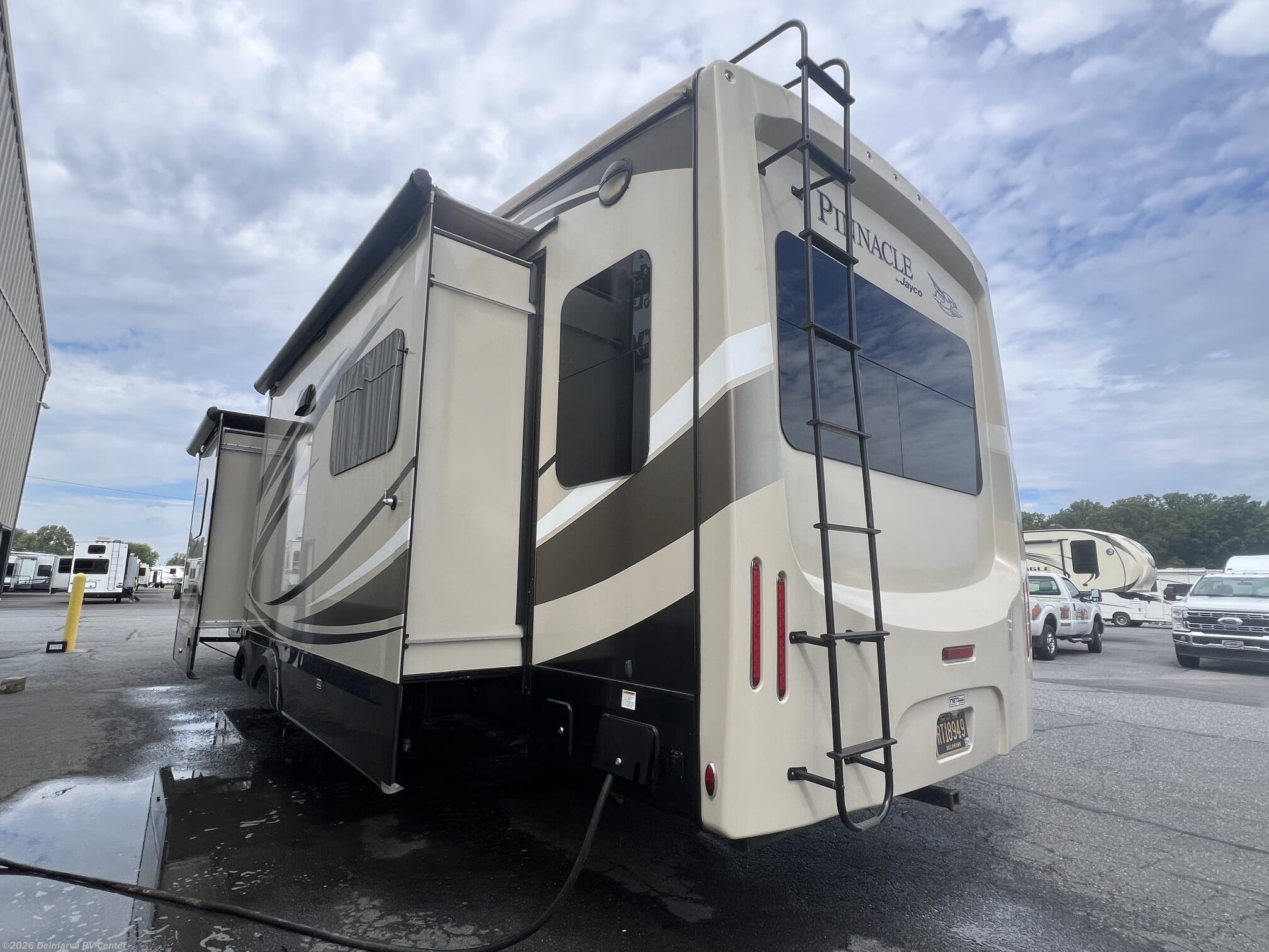 Used 2019 Jayco Pinnacle 37MDQS available in Milford, Delaware