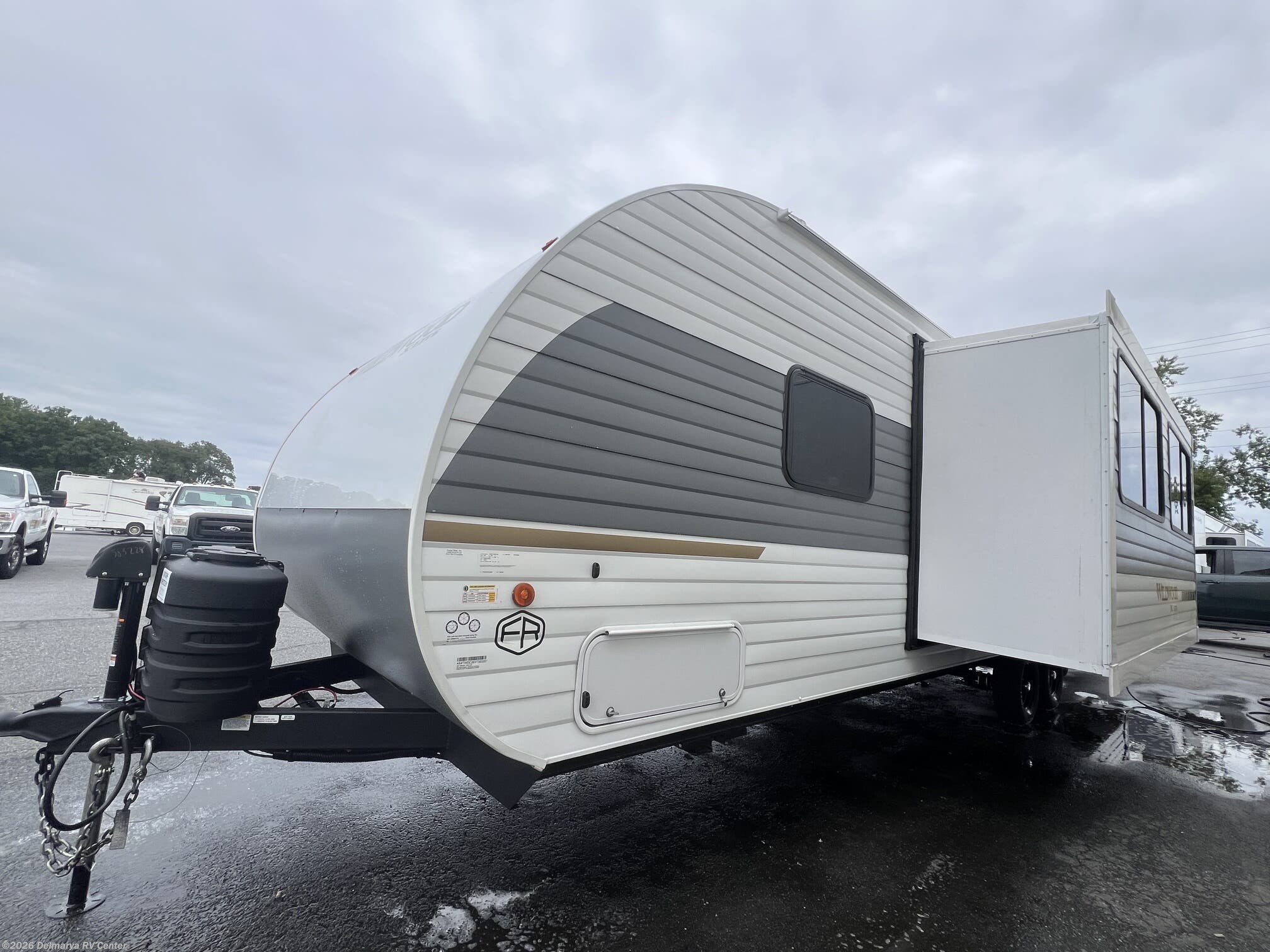 2027 Wildwood X-Lite 273QBXL by Forest River from Delmarva RV Center in Milford, Delaware