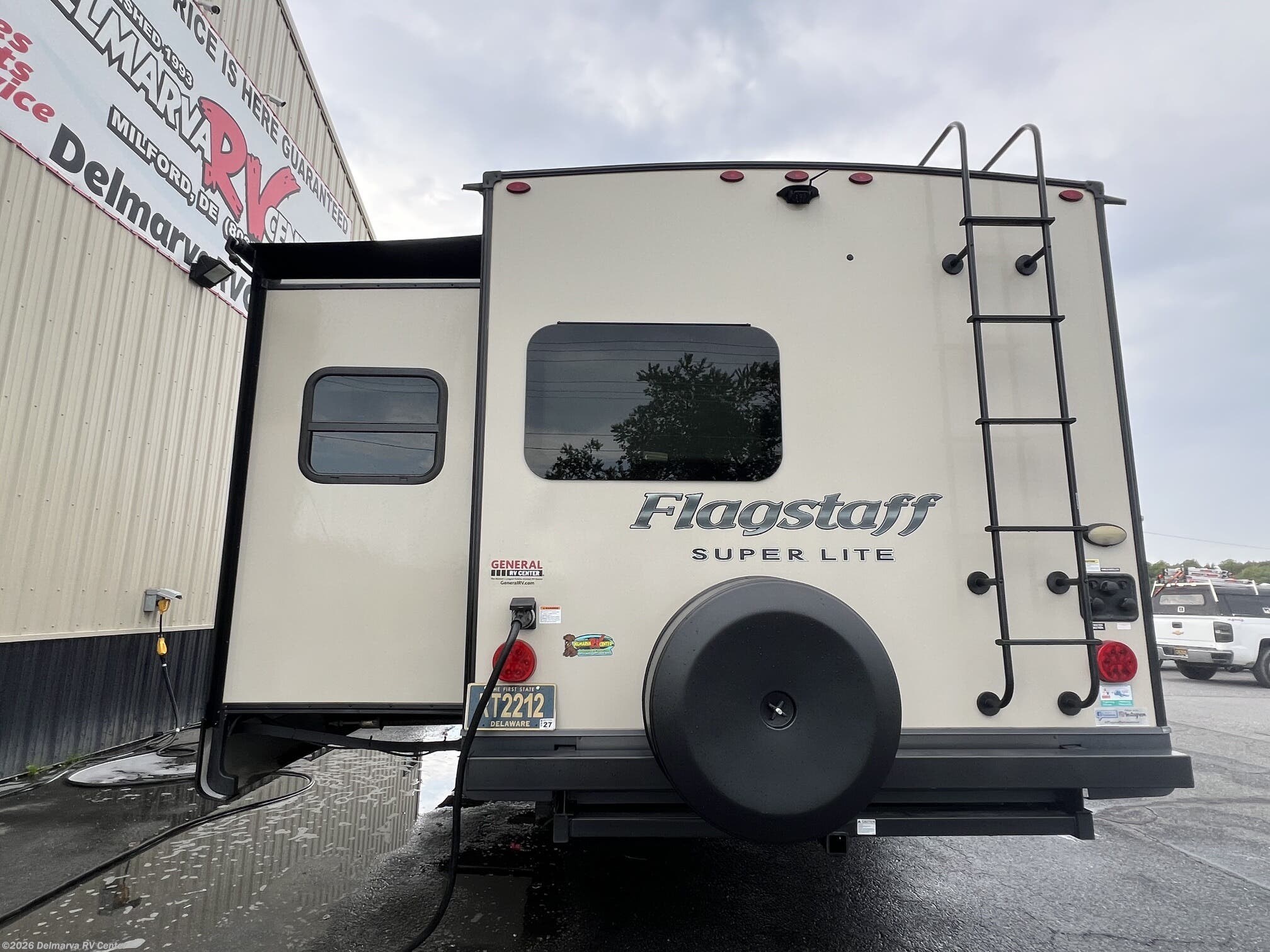 Used 2021 Forest River Flagstaff Super Lite 26FKBS available in Milford North, Delaware