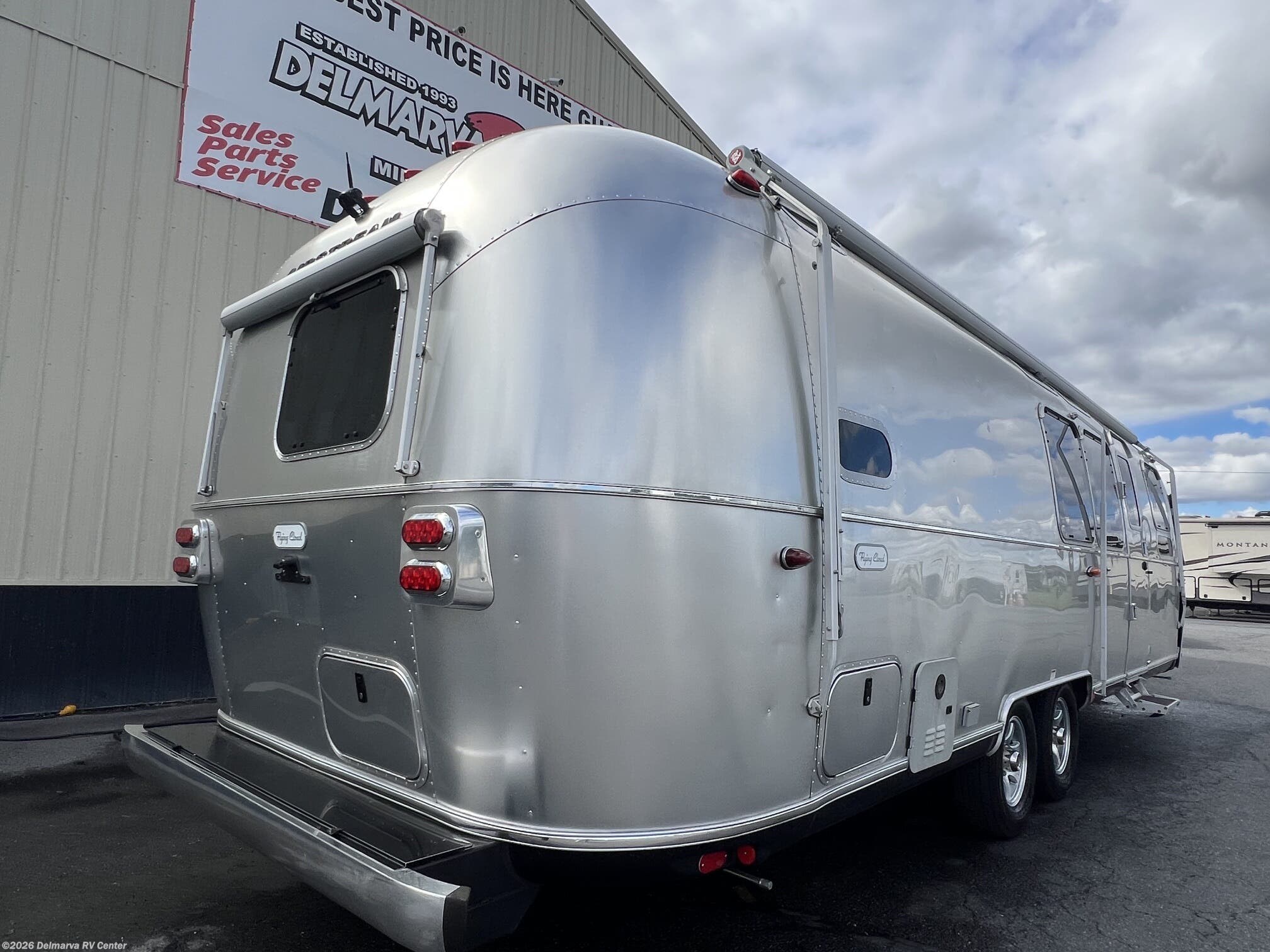 2023 Flying Cloud 30FB Bunk by Airstream from Delmarva RV Center in Milford, Delaware