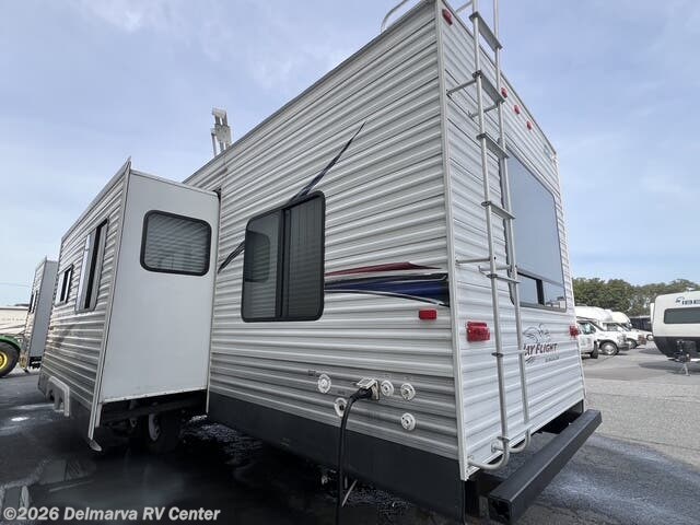 Used 2010 Jayco Jay Flight Bungalow 40BHS available in Milford, Delaware