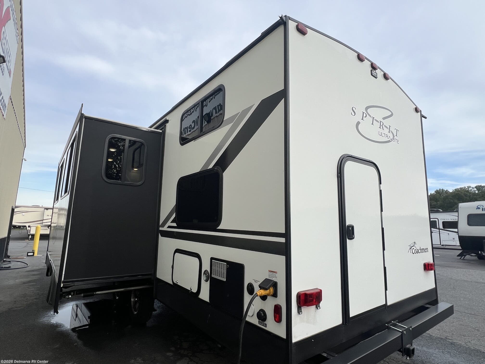 Used 2021 Coachmen Spirit Ultra Lite 2963BH available in Milford, Delaware