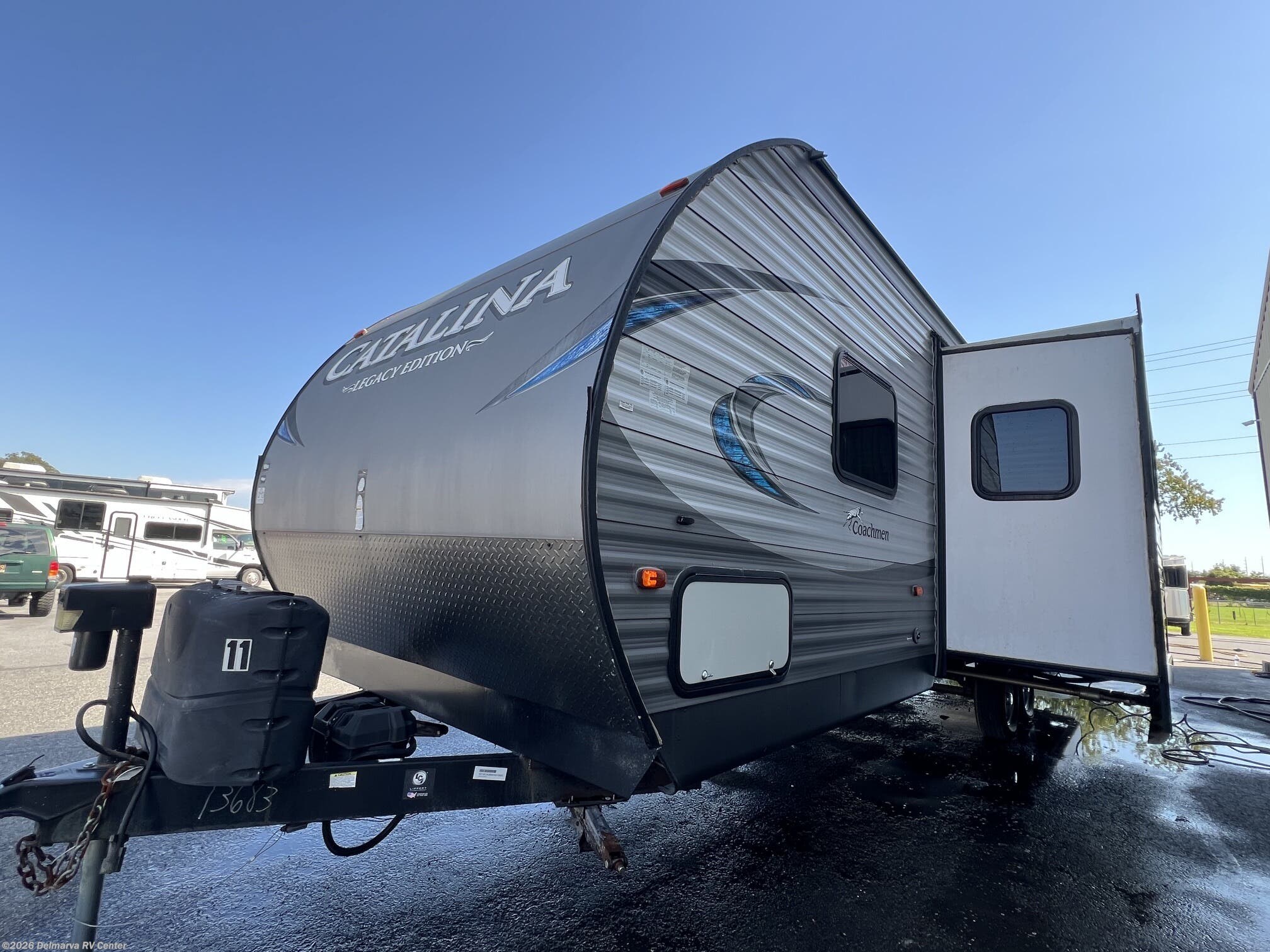 Used 2019 Coachmen Catalina Legacy Edition 293QBCK available in Milford, Delaware