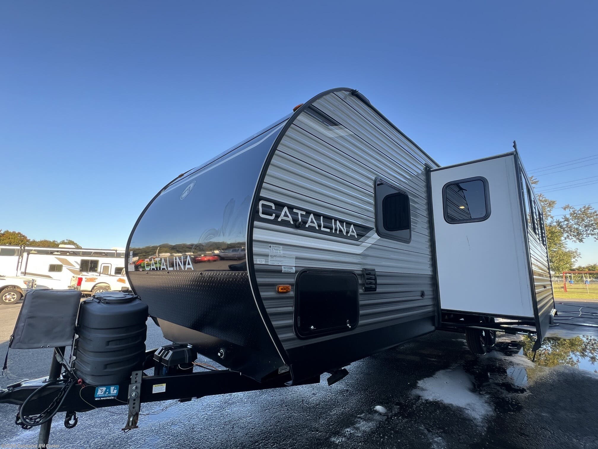 2025 Catalina Legacy Edition 293QBCK by Coachmen from Delmarva RV Center in Milford, Delaware