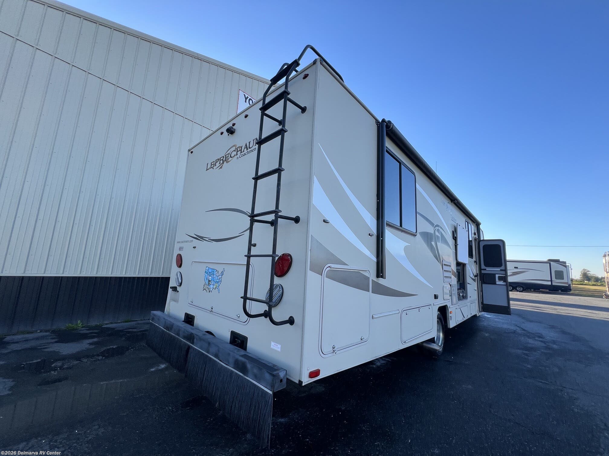 2014 Leprechaun 319DS by Coachmen from Delmarva RV Center (Milford North) in Milford North, Delaware