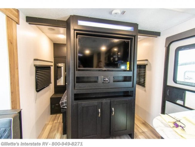 2022 Freedom Express Ultra Lite 257BHS by Coachmen from Gillette