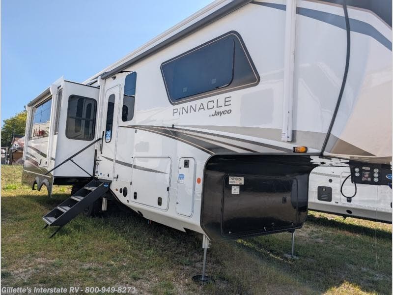 2026 Pinnacle 38FBRK by Jayco from Gillette's Interstate RV in Haslett, Michigan