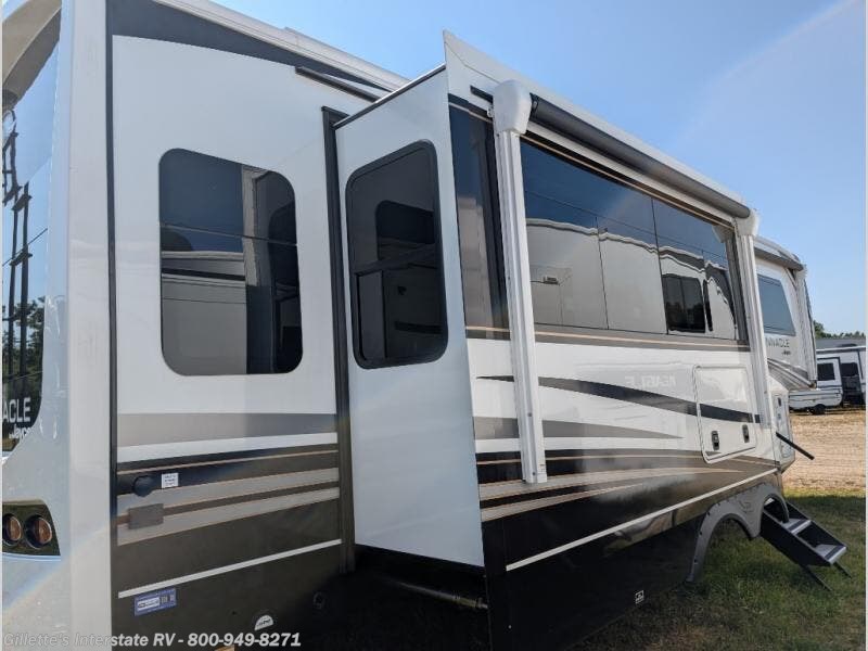 New 2026 Jayco Pinnacle 38FBRK available in Haslett, Michigan