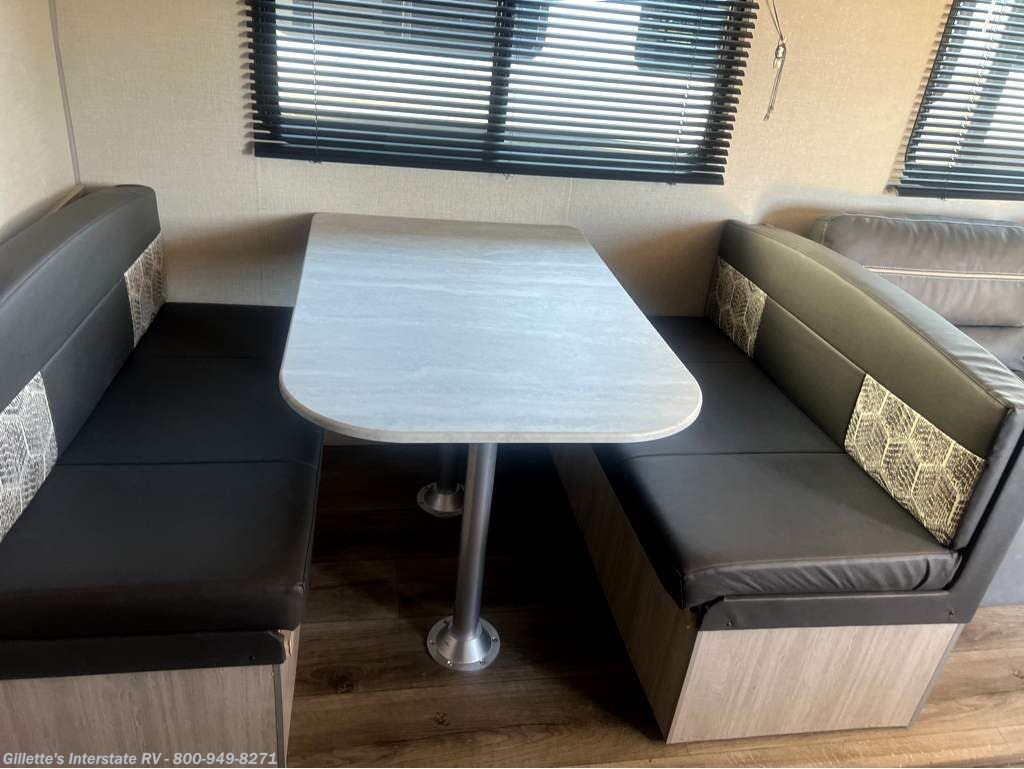 Used 2023 Coachmen Catalina Summit Series 8 261BHS available in Haslett, Michigan