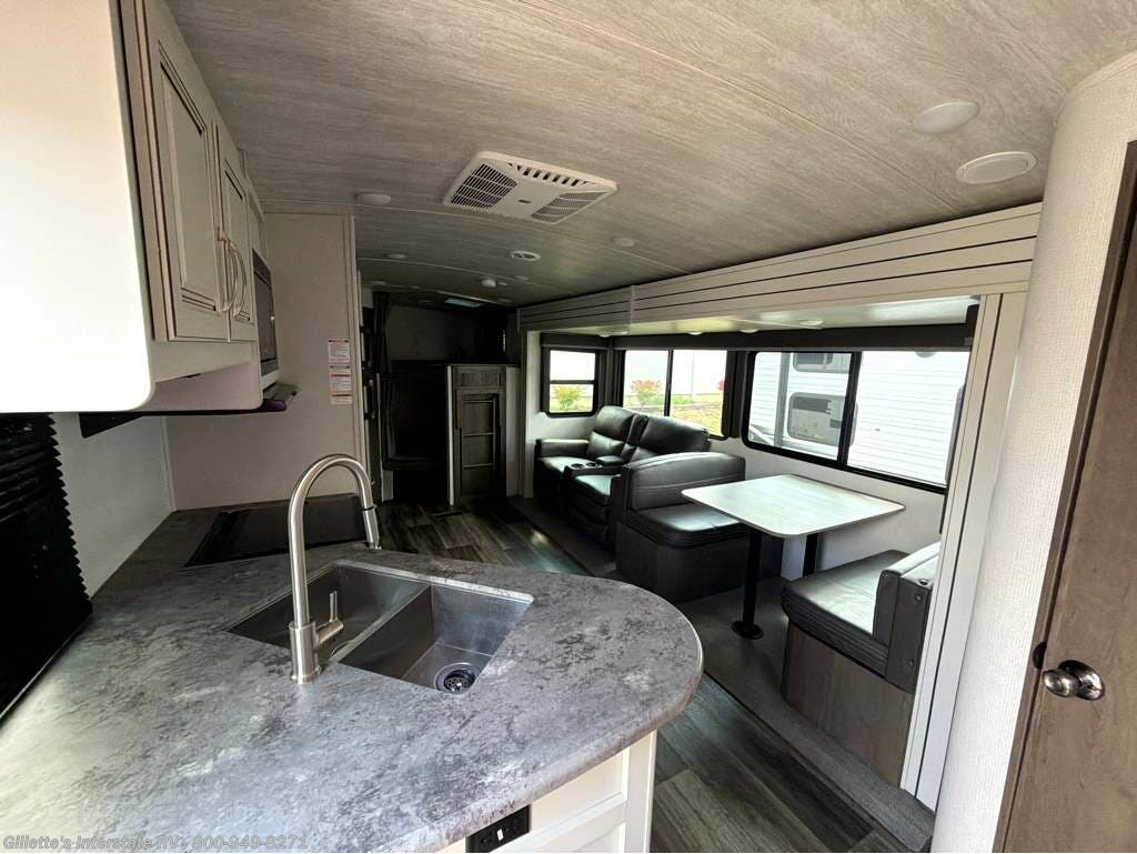 2021 Keystone Cougar 29BHS - Used Travel Trailer For Sale by Gillette's Interstate RV in Haslett, Michigan