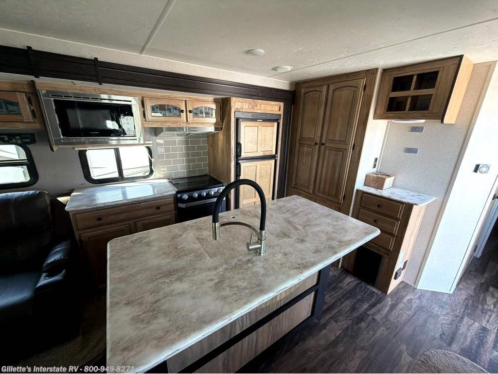 Used 2019 Forest River FREEDOM EXPRESS 324RLDSLE available in Haslett, Michigan